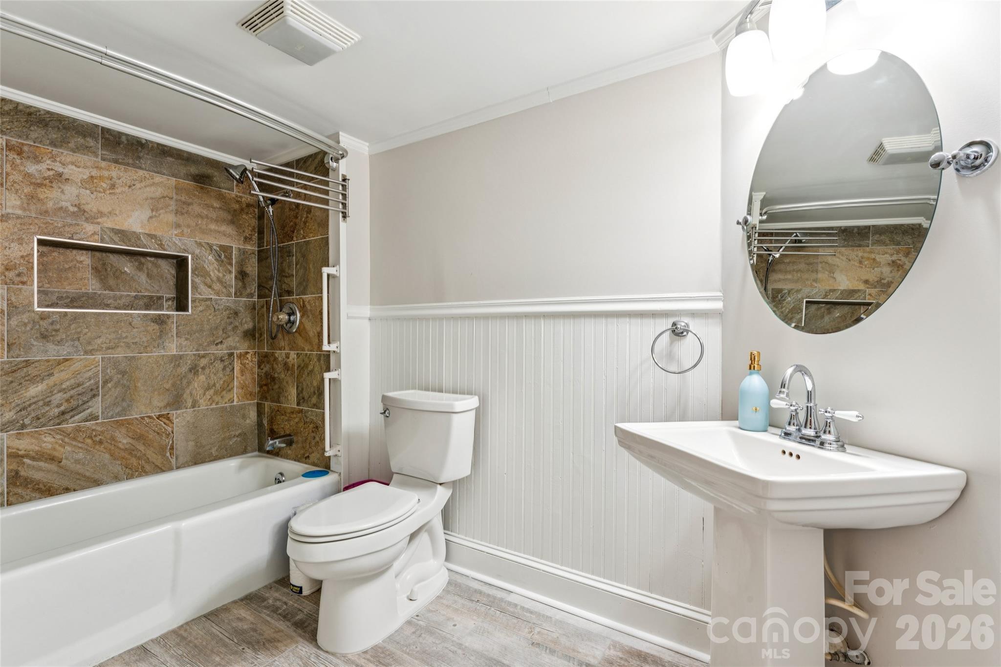400 Alpine Street Property Photo 25