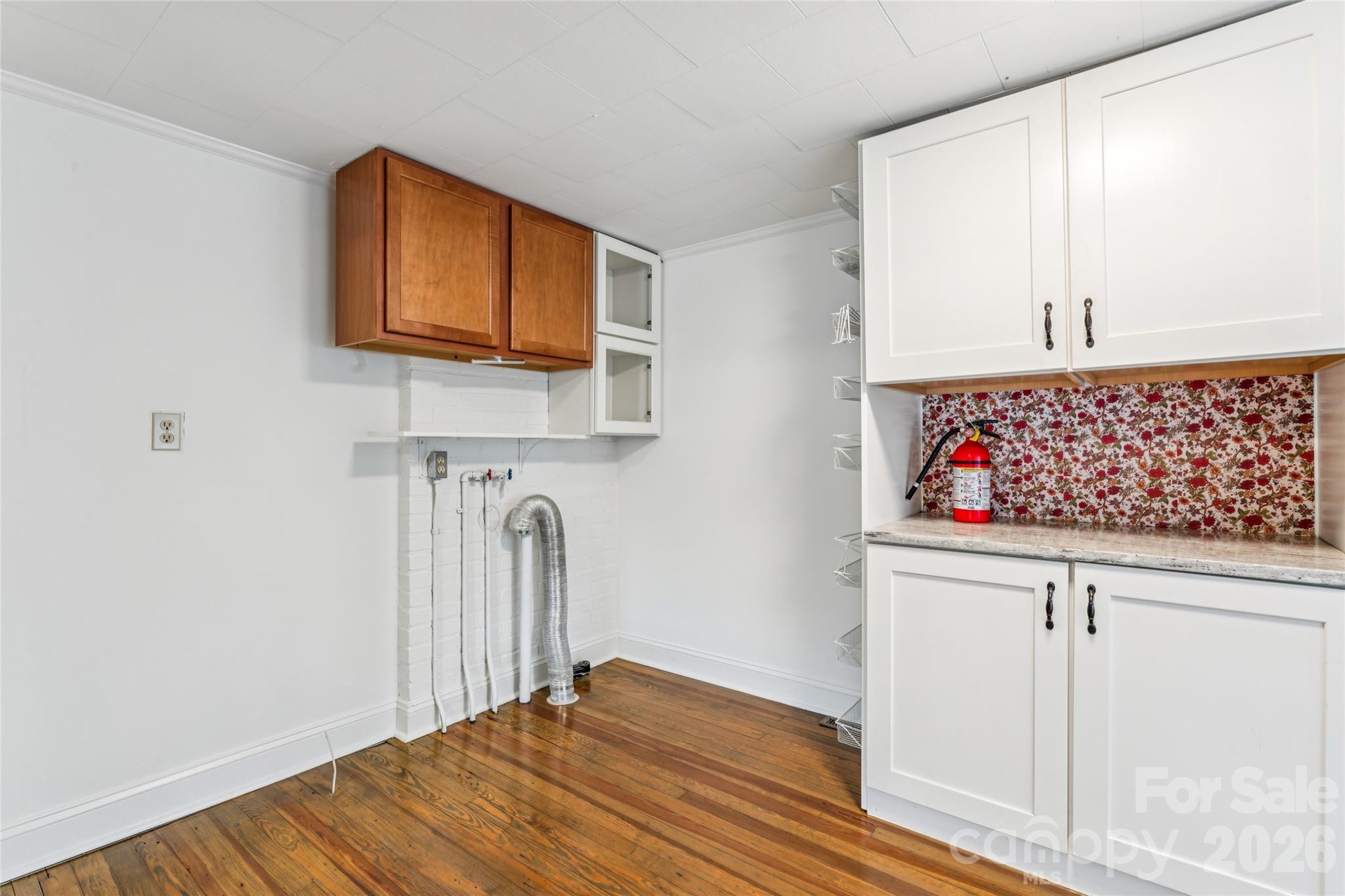 400 Alpine Street Property Photo 30