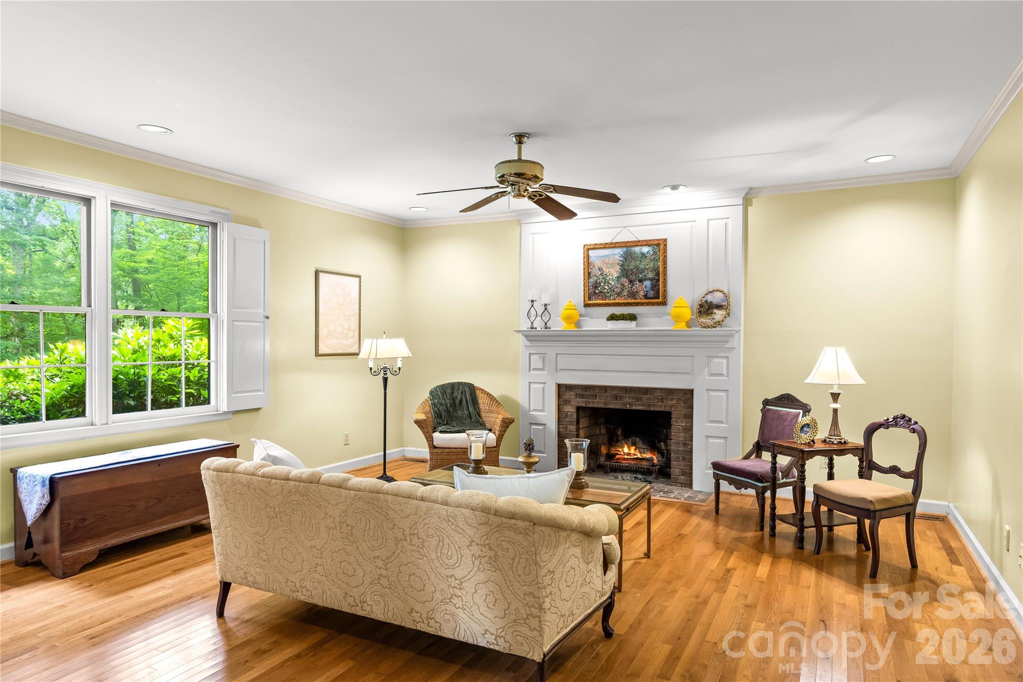 2038 Skyway Drive Property Photo 10