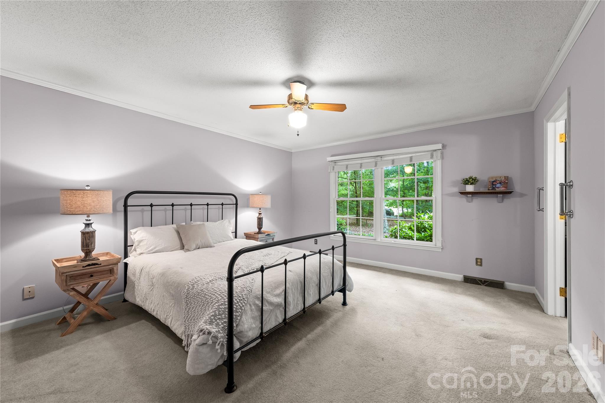 2038 Skyway Drive Property Photo 18