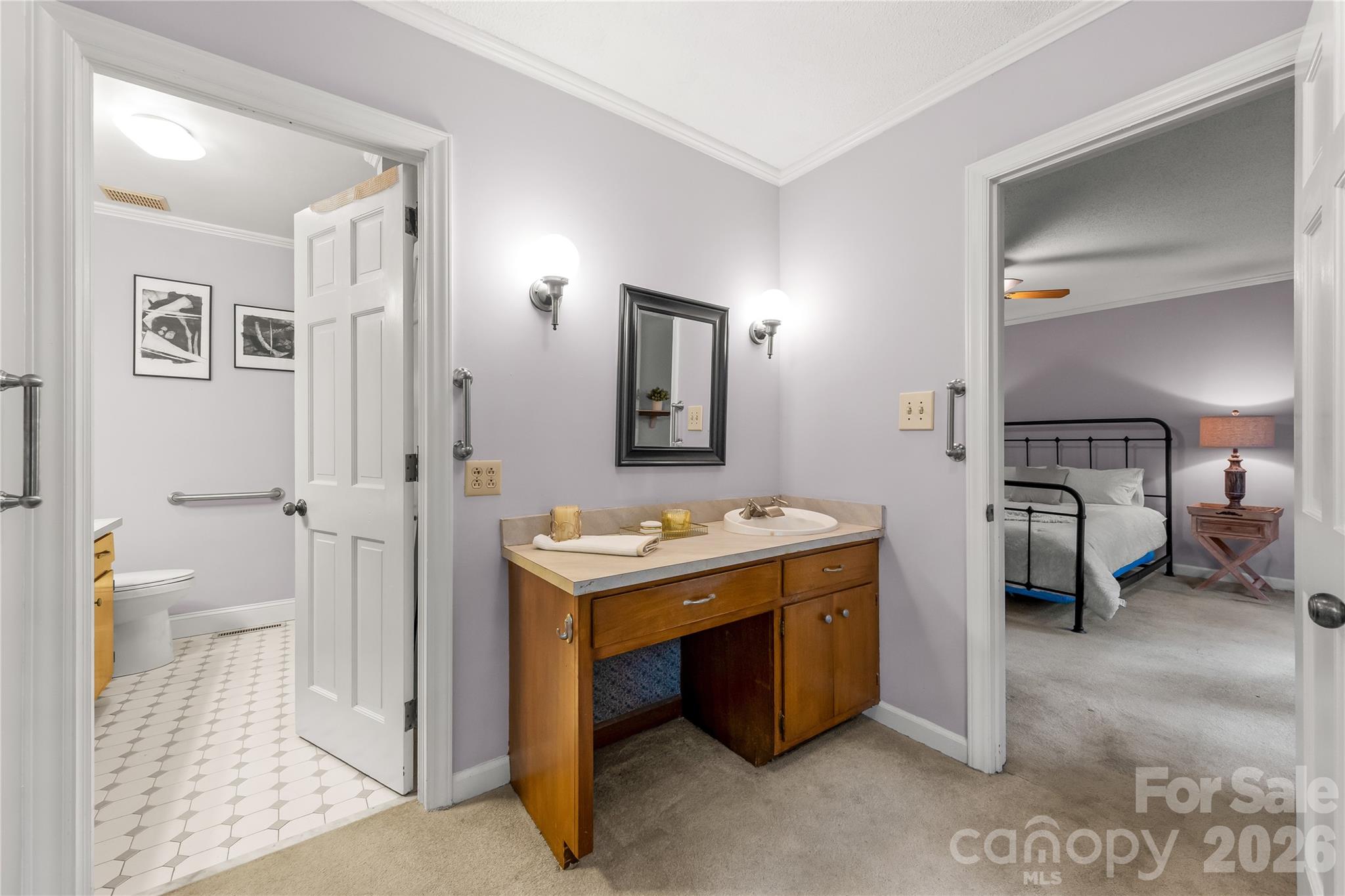 2038 Skyway Drive Property Photo 19