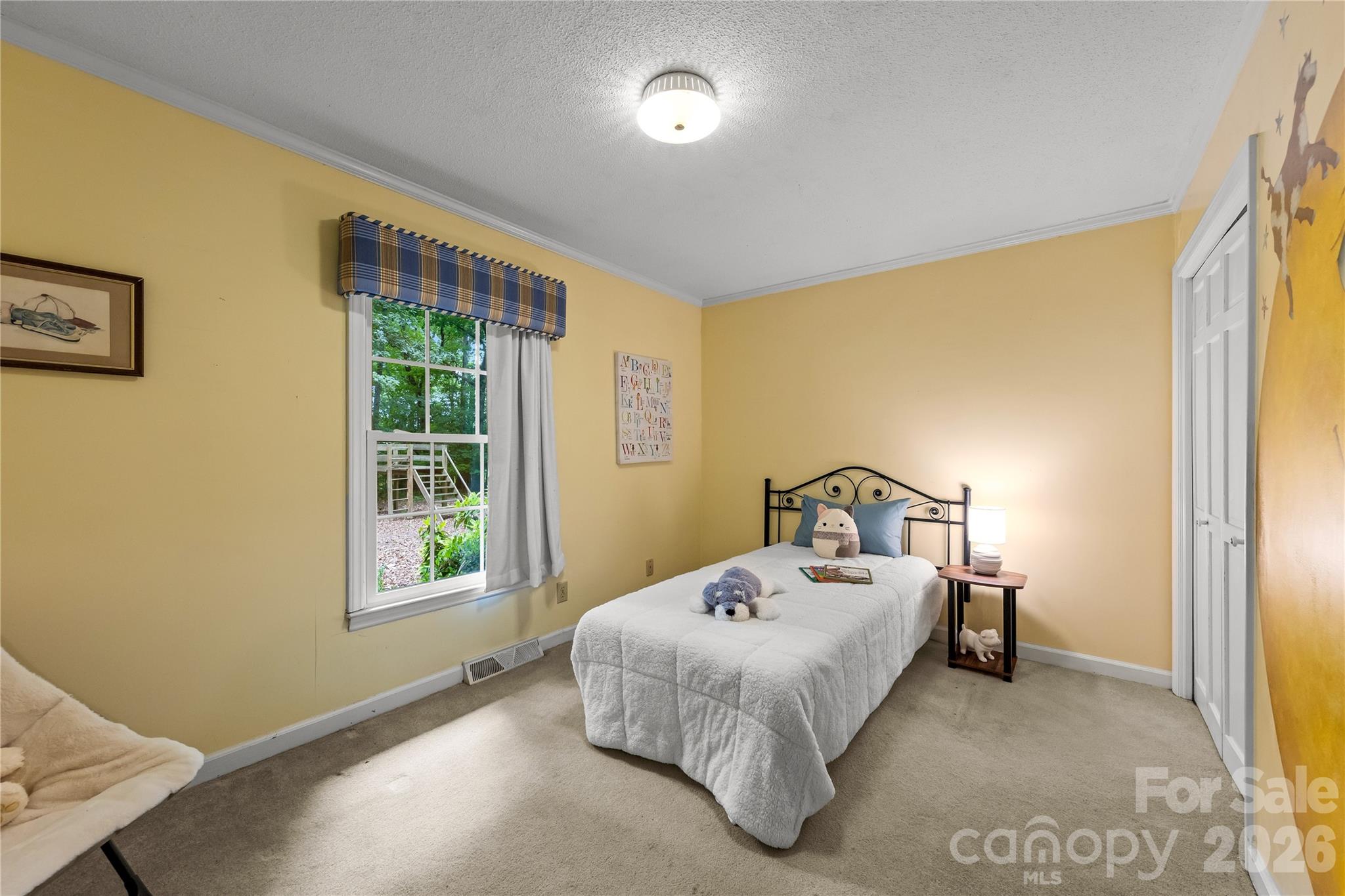 2038 Skyway Drive Property Photo 21