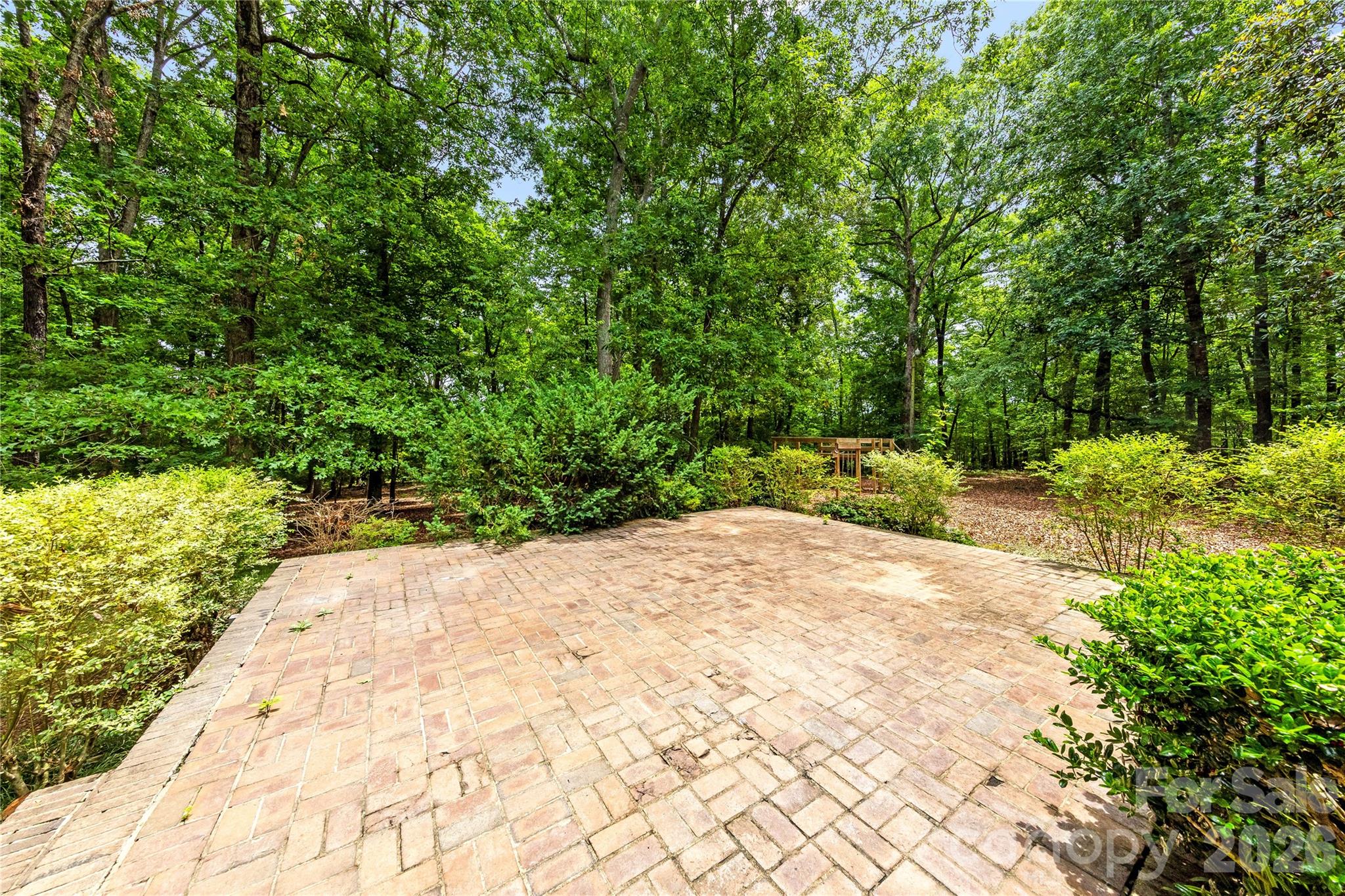 2038 Skyway Drive Property Photo 30