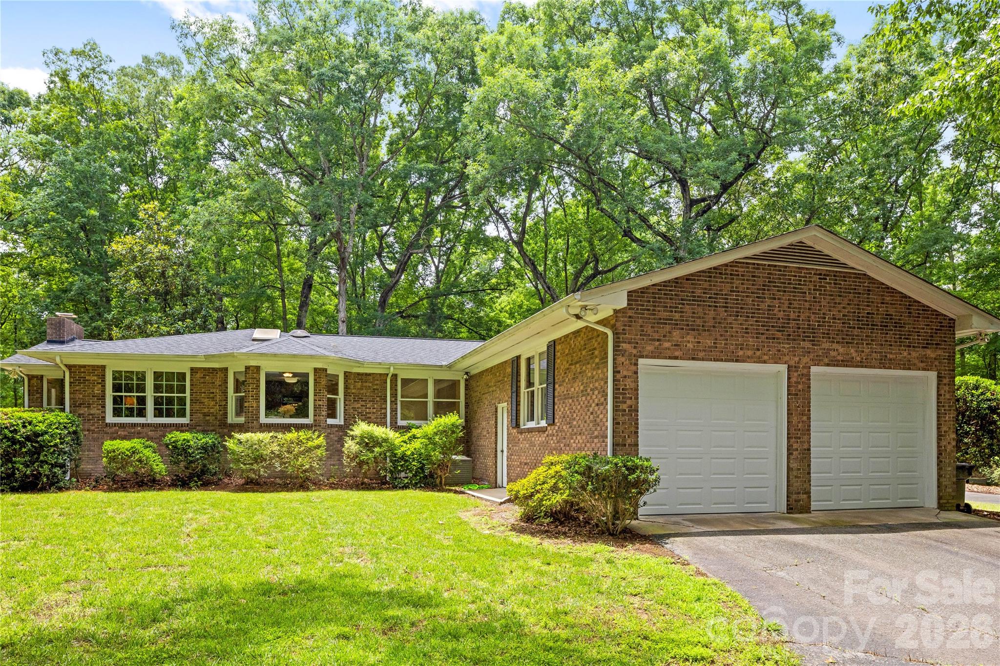 2038 Skyway Drive Property Photo 35
