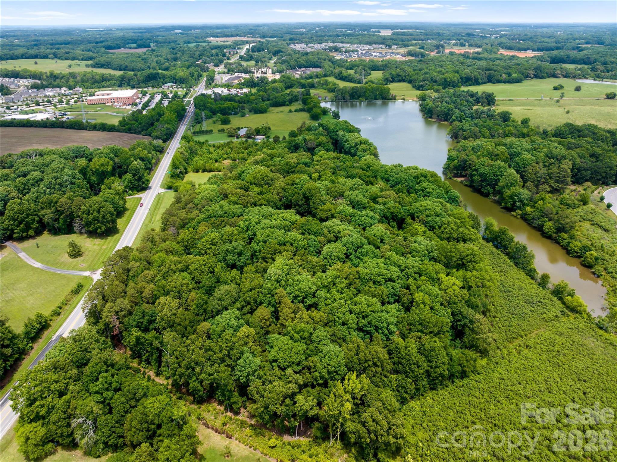 2038 Skyway Drive Property Photo 39