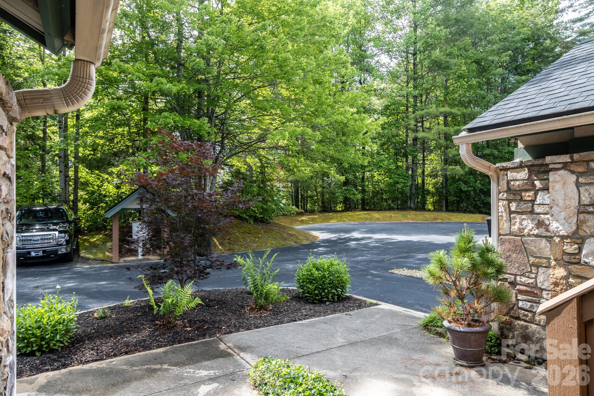 99 Ridgetop Circle 202 Property Photo 38