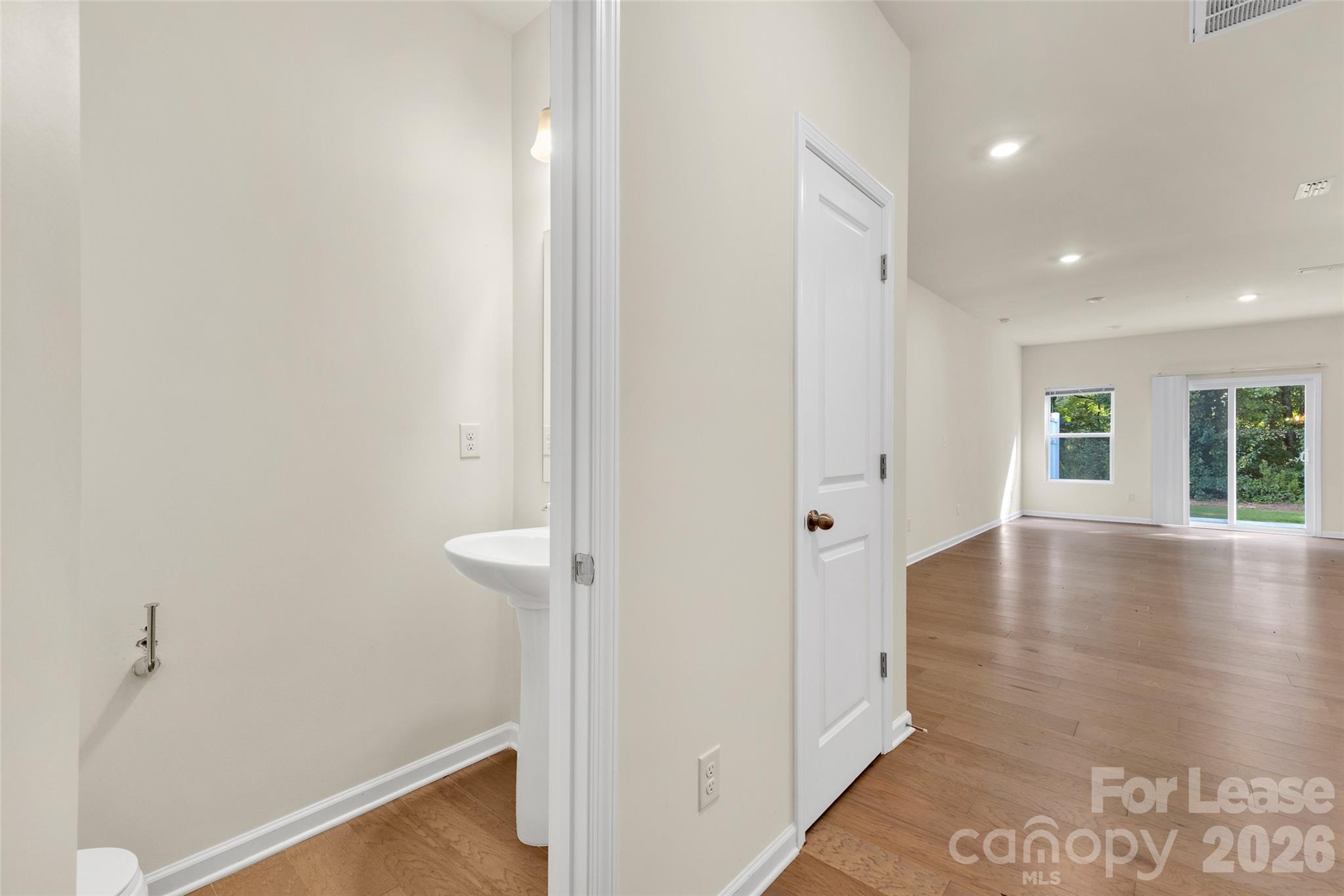 260 Abington Street Property Photo 7