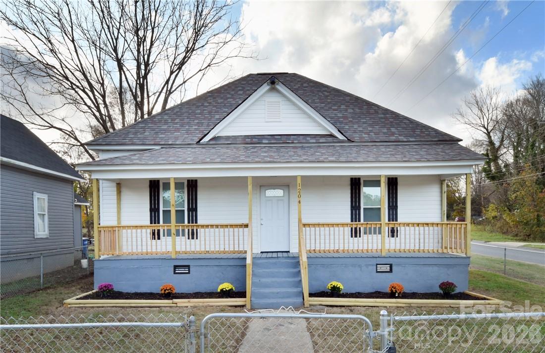 1204 4th Street Property Photo 2