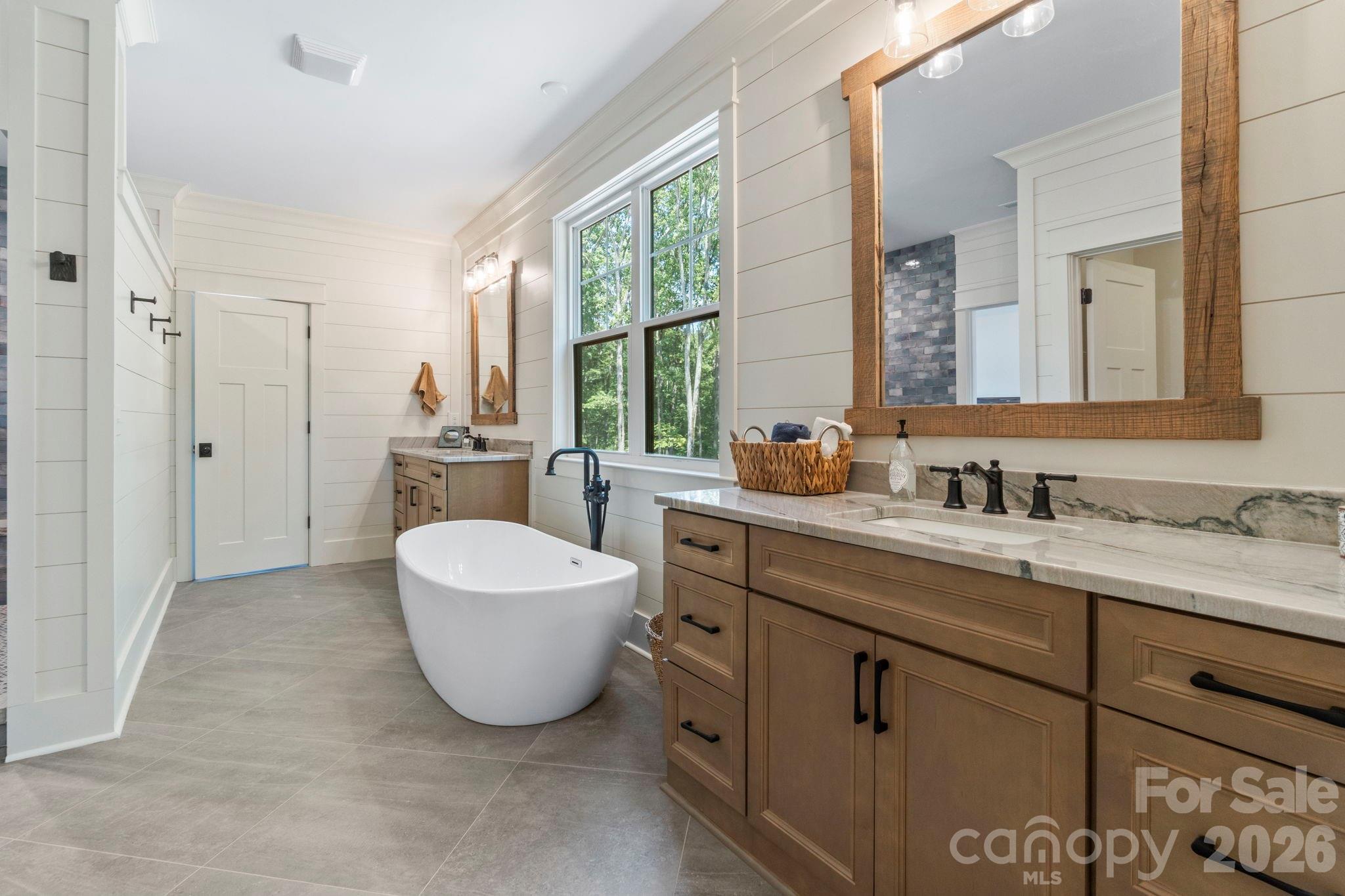 6991 Oakridge Road 1 Property Photo 6