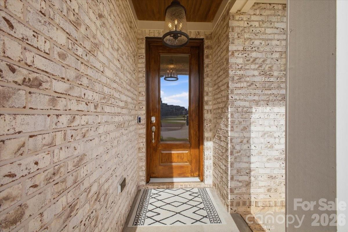 6095 Gold Springs Way Property Photo 5