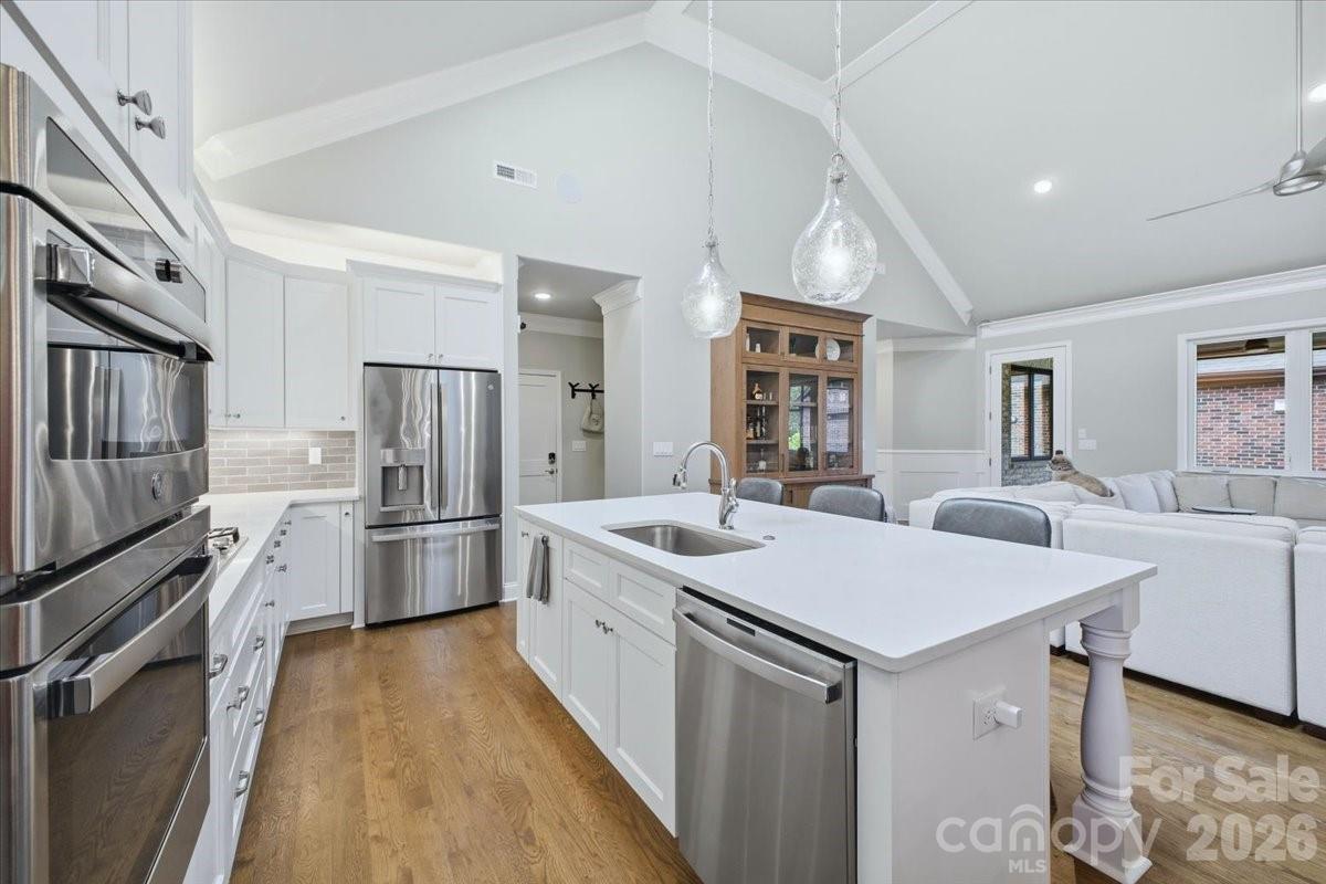 6095 Gold Springs Way Property Photo 16