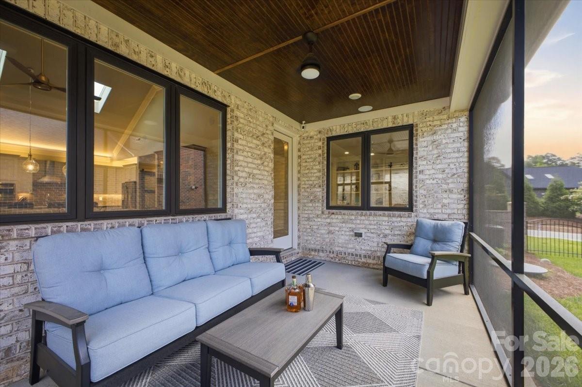 6095 Gold Springs Way Property Photo 36