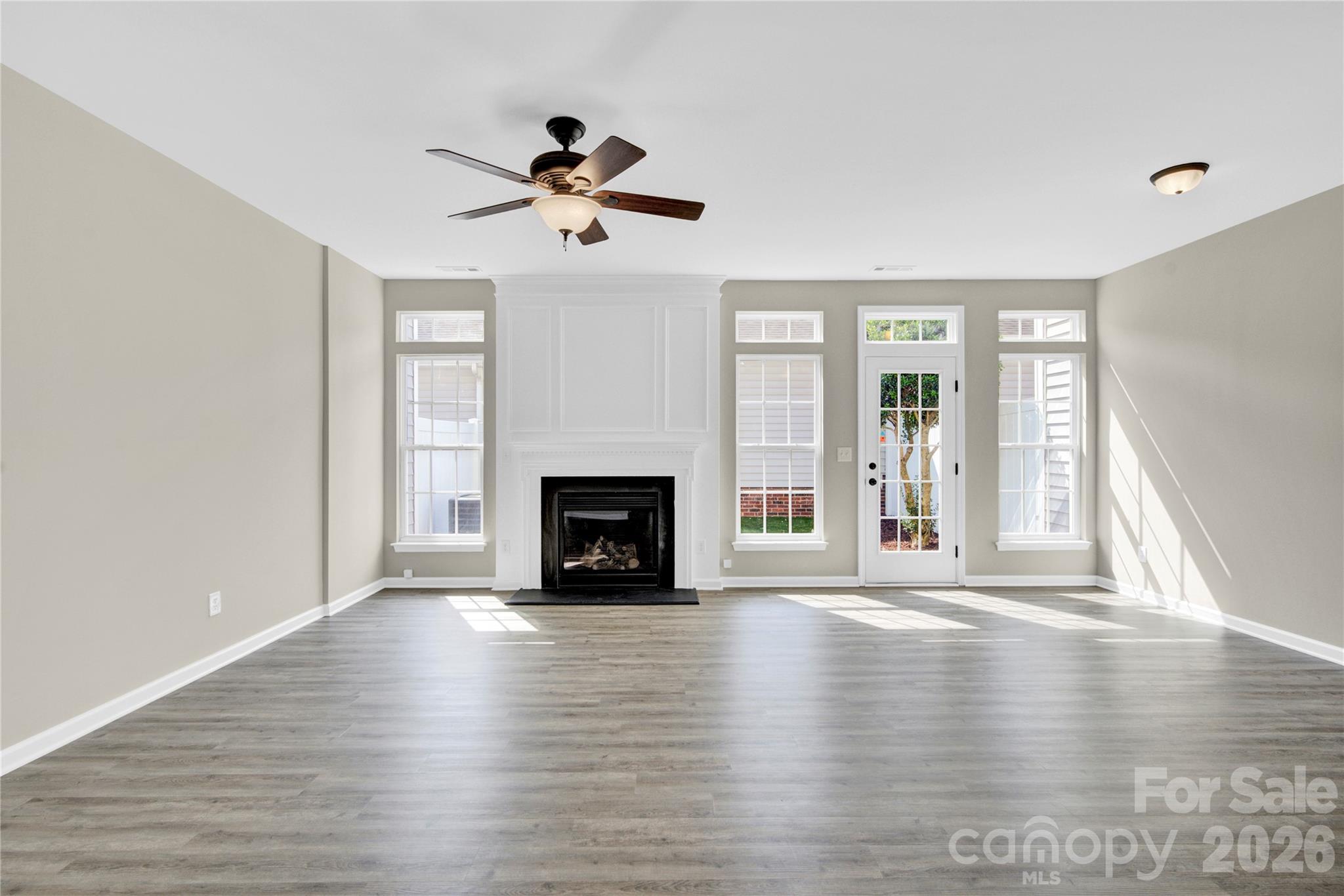 20528 Harbor View Drive Property Photo 9