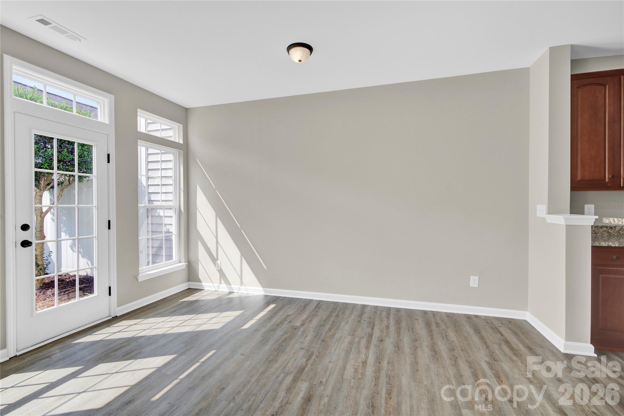 20528 Harbor View Drive Property Photo 16