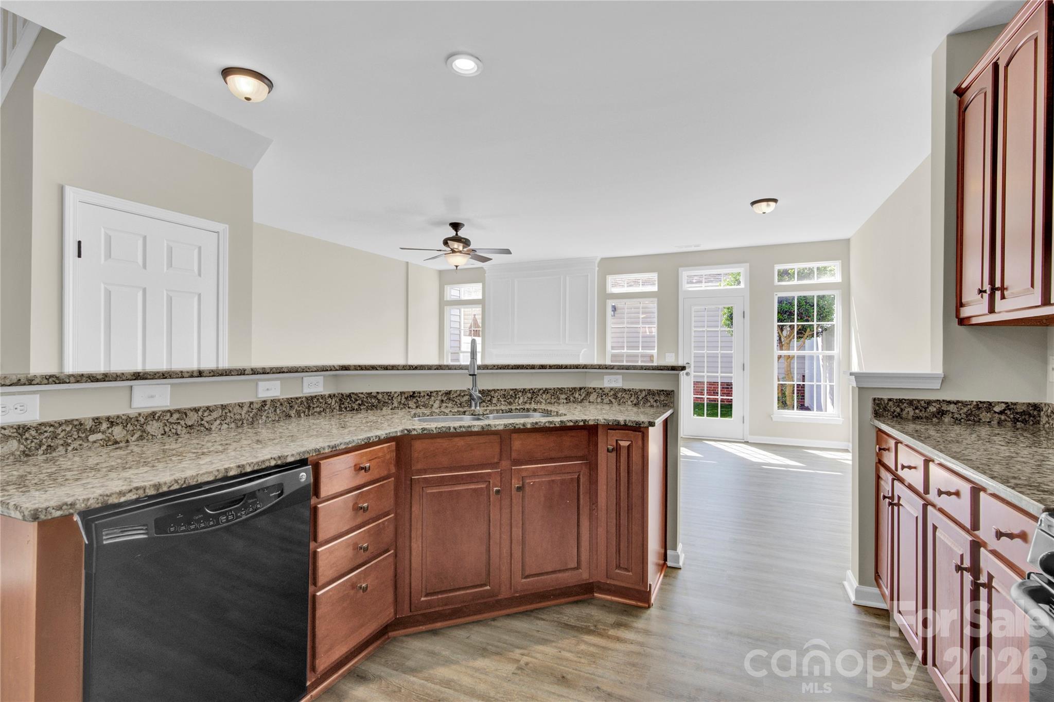 20528 Harbor View Drive Property Photo 22