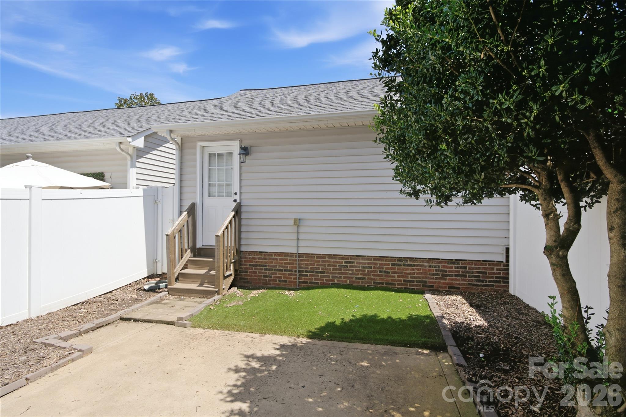 20528 Harbor View Drive Property Photo 39
