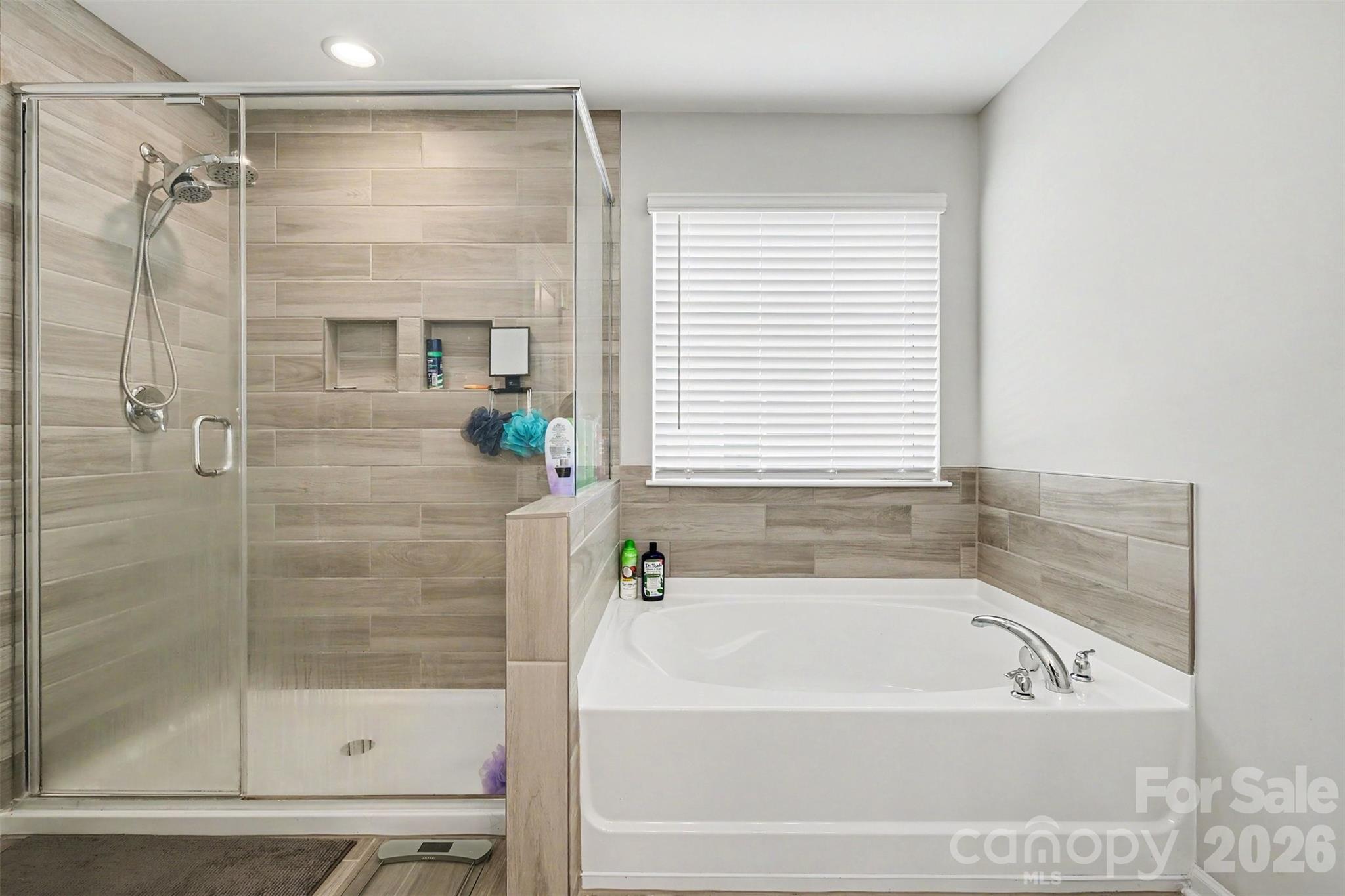 2334 Waverly Drive Property Photo 4