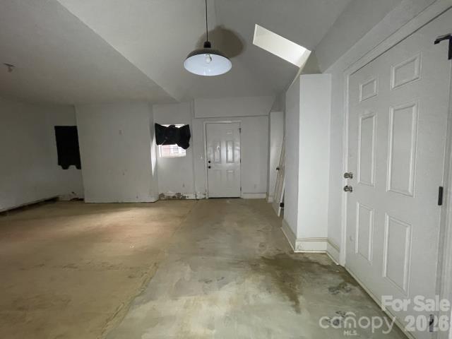 2616 Holton Avenue Property Photo 3