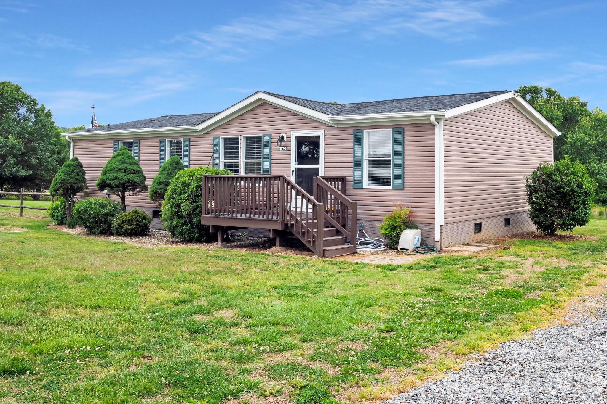 1677 Jennings Road Property Photo 1