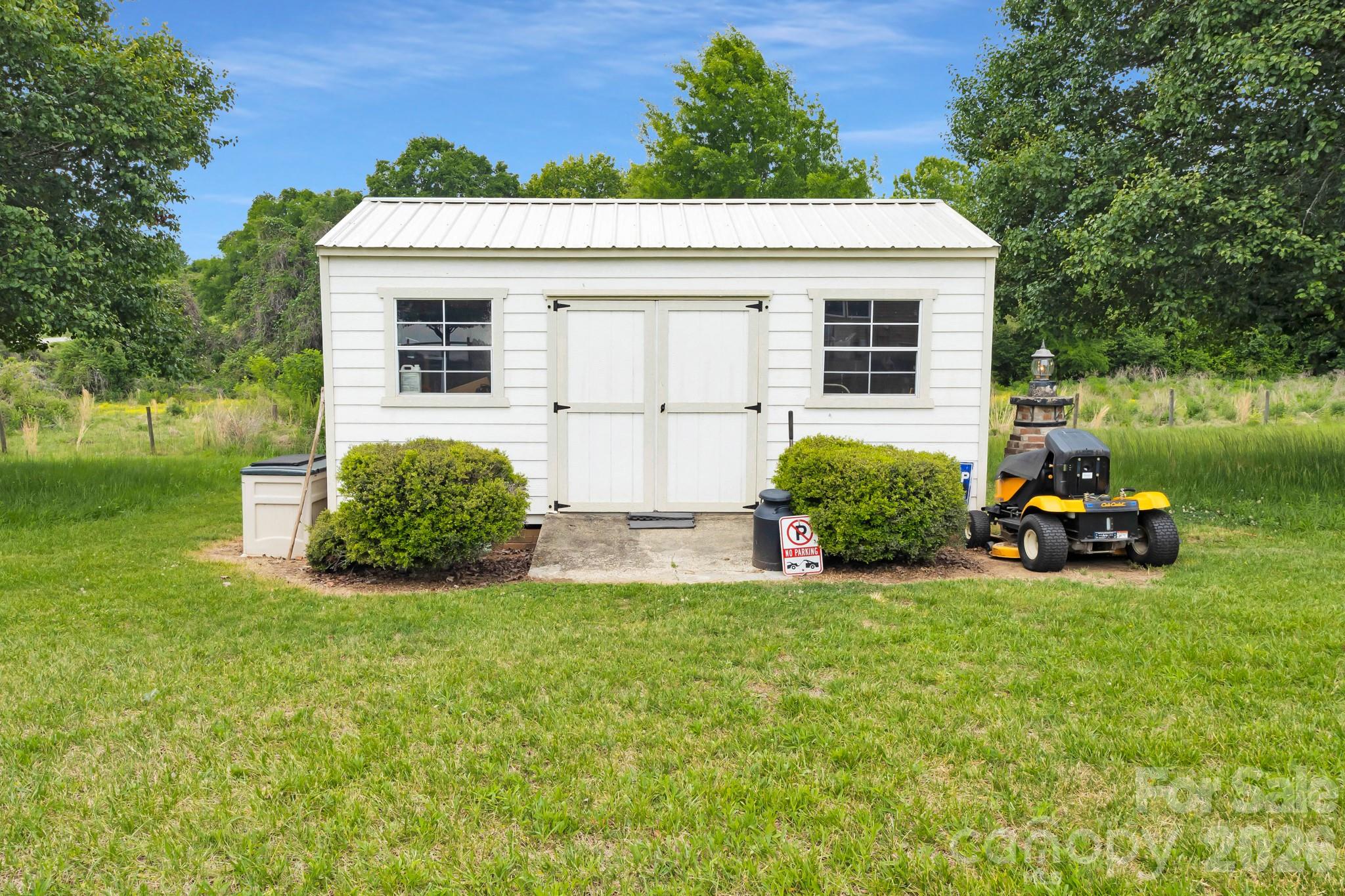 1677 Jennings Road Property Photo 5
