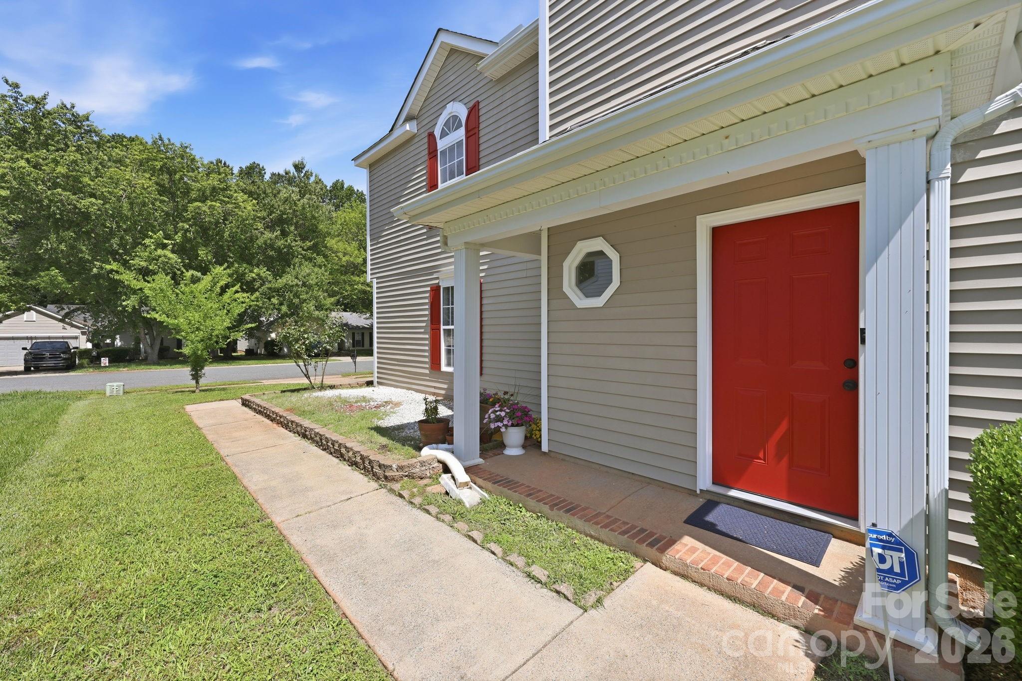 6912 Alanbrook Road Property Photo 2