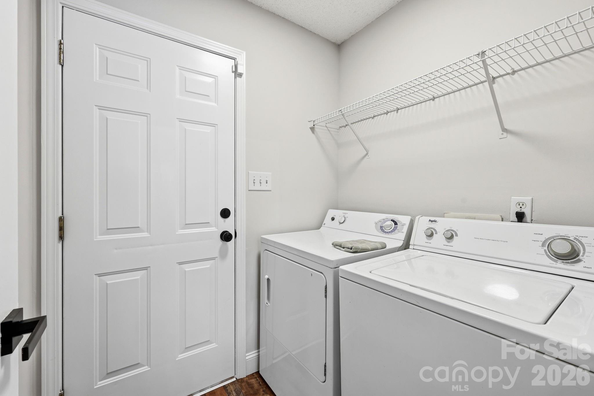 6912 Alanbrook Road Property Photo 7
