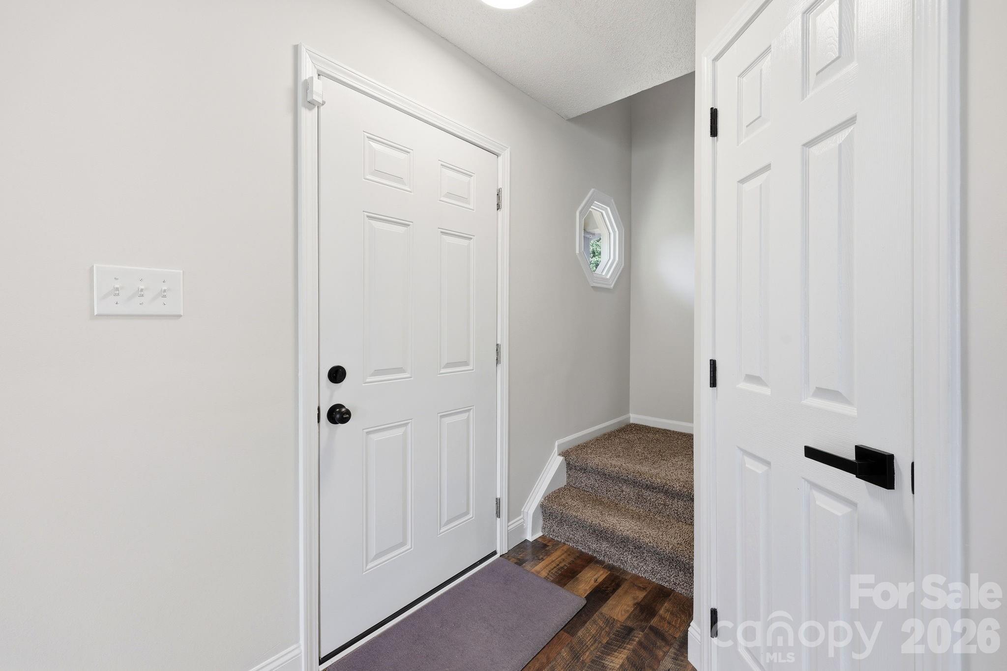 6912 Alanbrook Road Property Photo 9