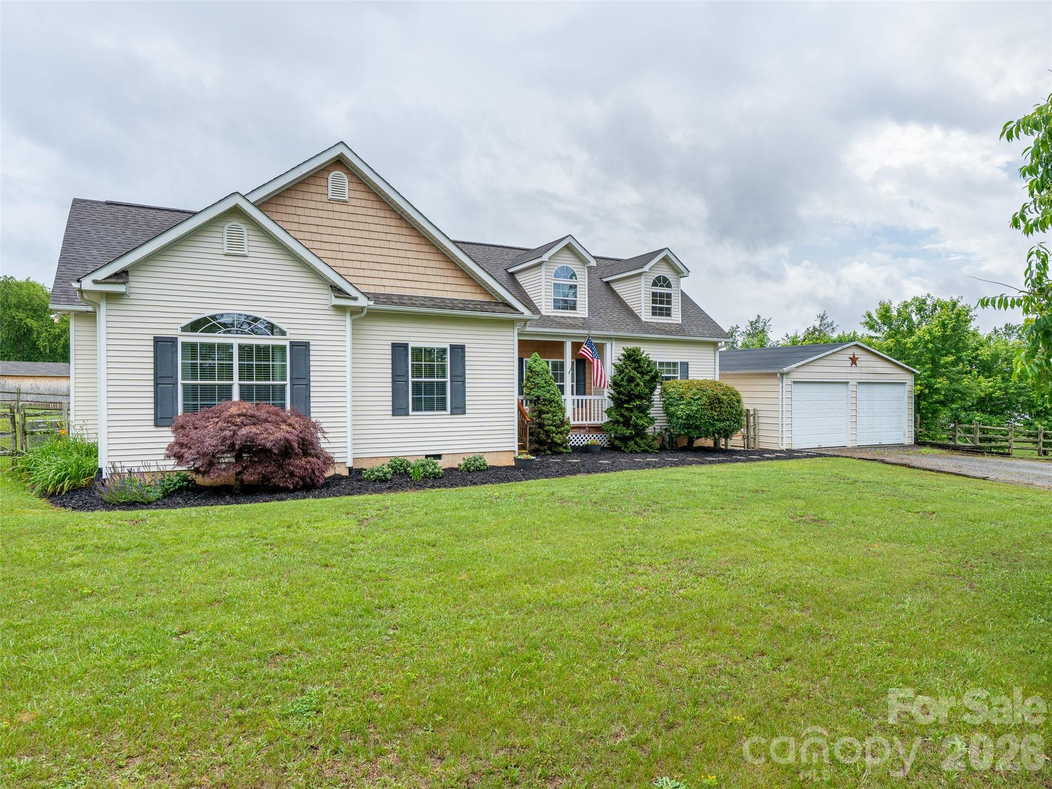 300 Welch Drive Property Photo 3