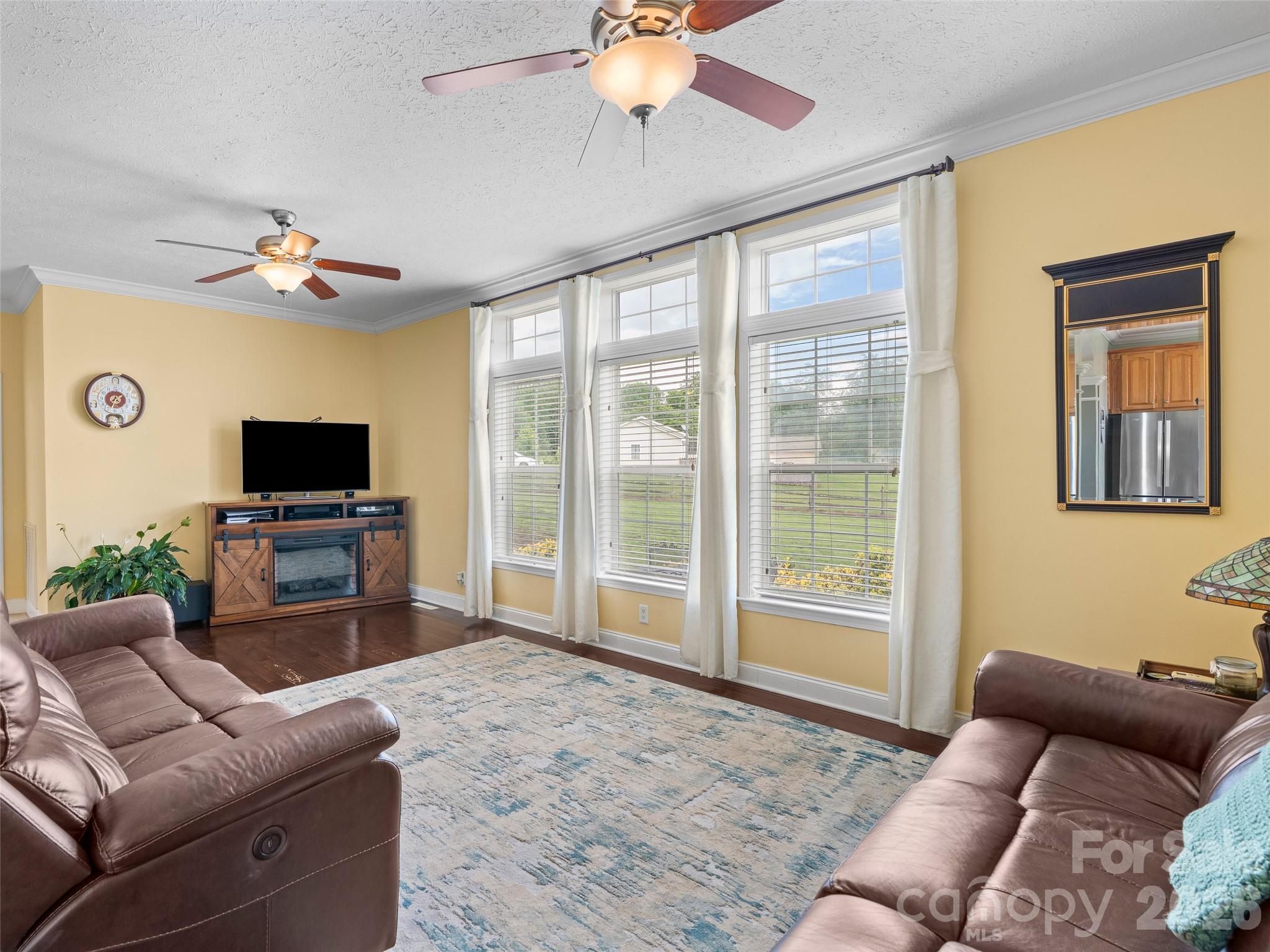 300 Welch Drive Property Photo 8