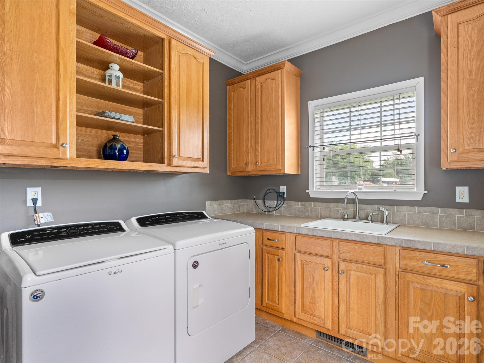 300 Welch Drive Property Photo 14