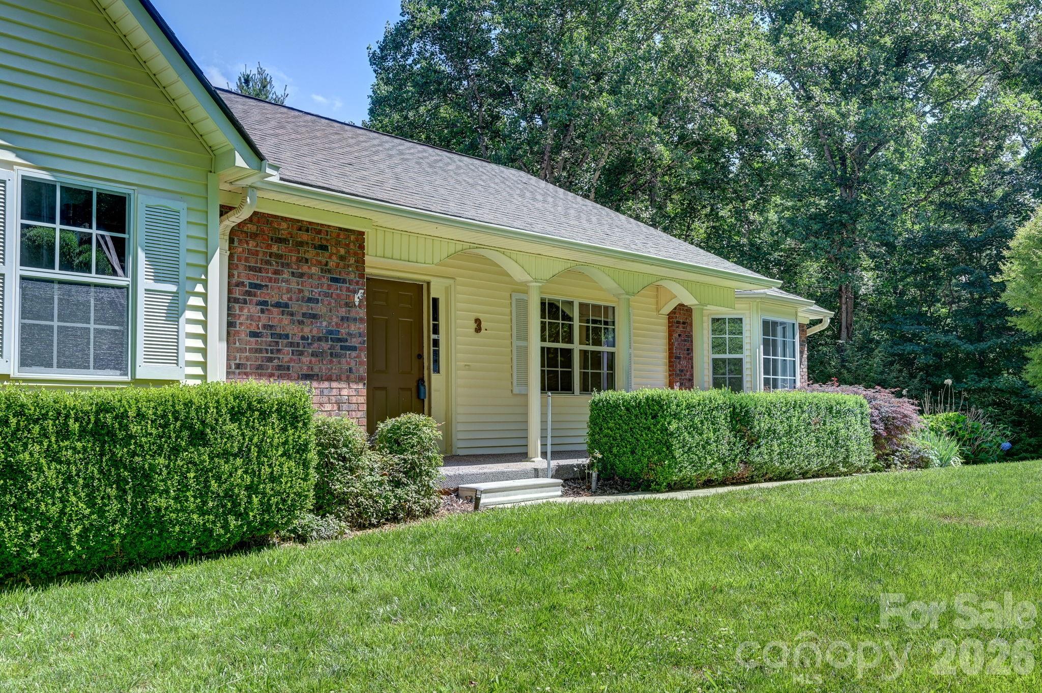 31 Surrey Run Property Photo 2