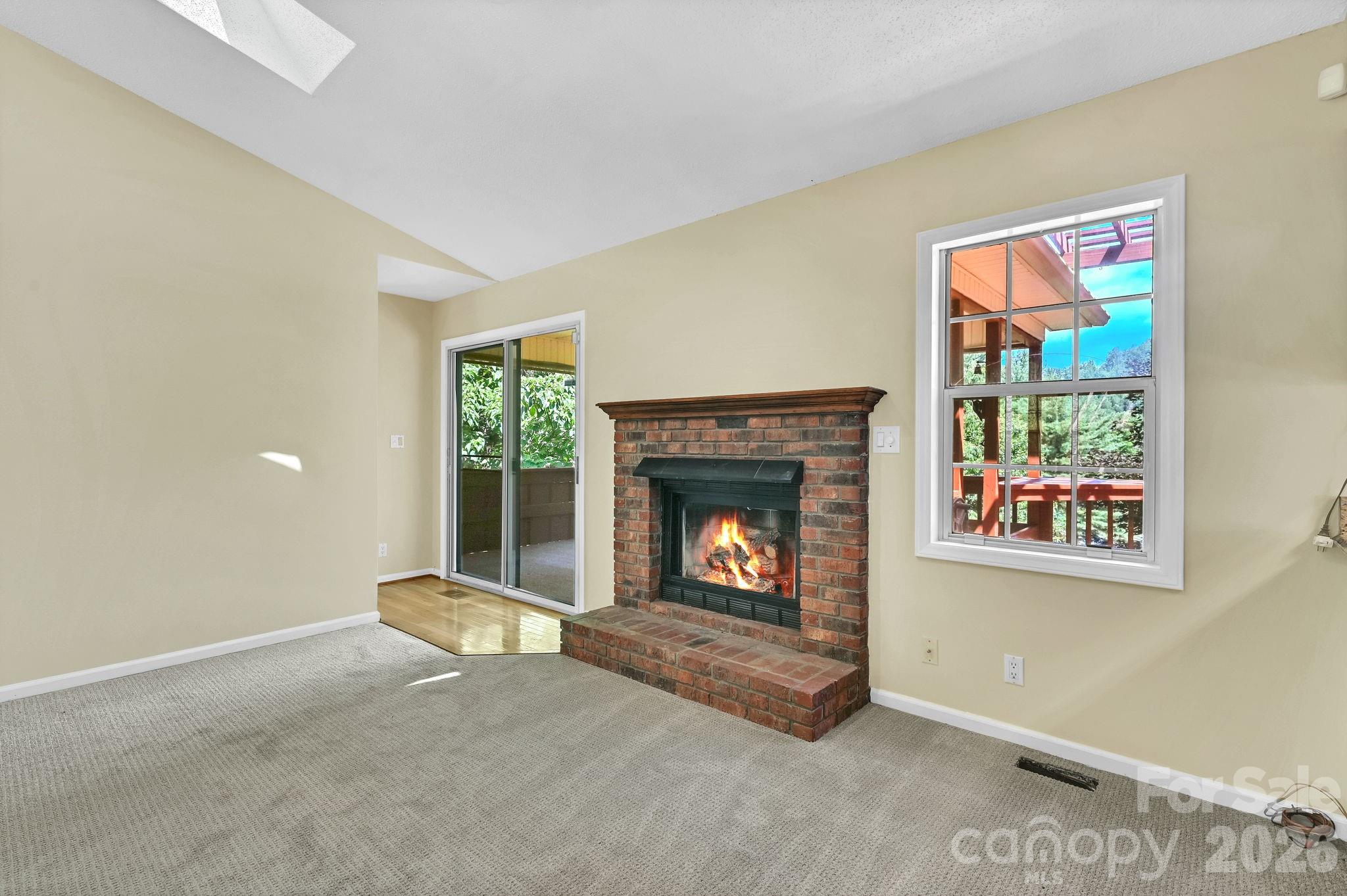 31 Surrey Run Property Photo 10
