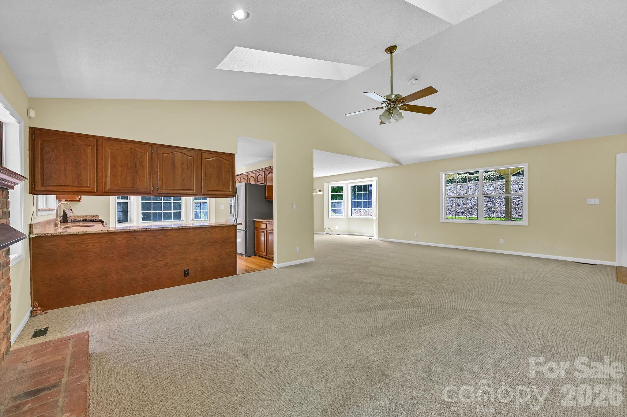 31 Surrey Run Property Photo 11