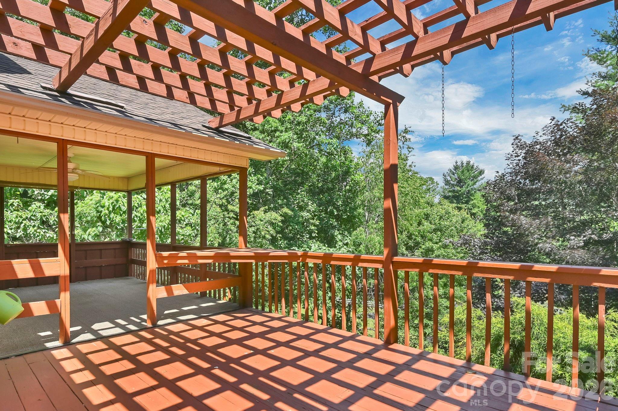 31 Surrey Run Property Photo 23