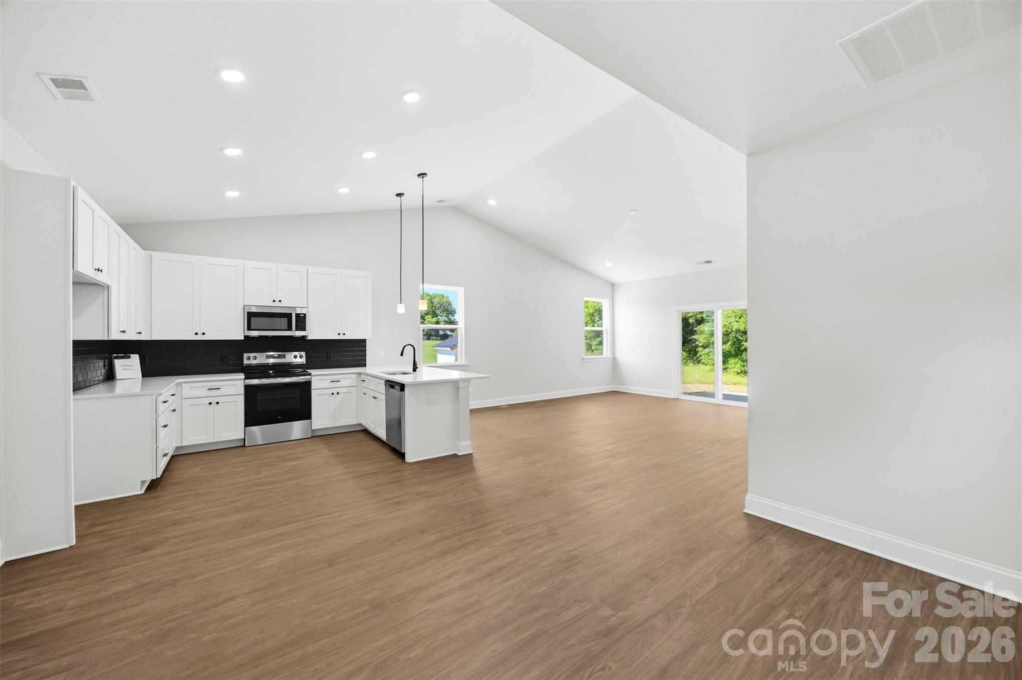 340 Jesse Safrit Road Property Photo 8