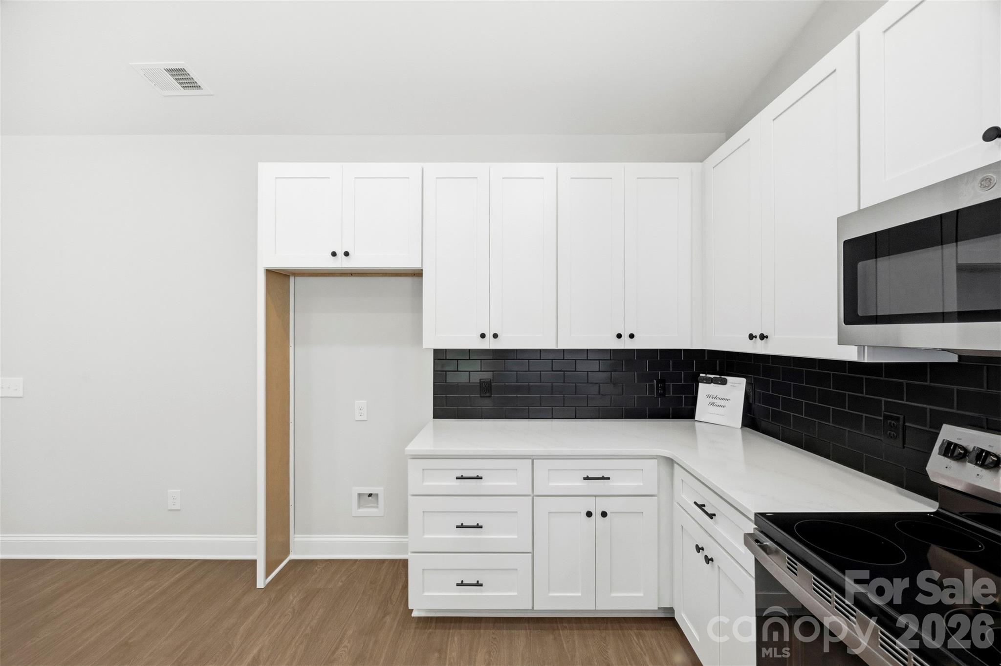 340 Jesse Safrit Road Property Photo 10
