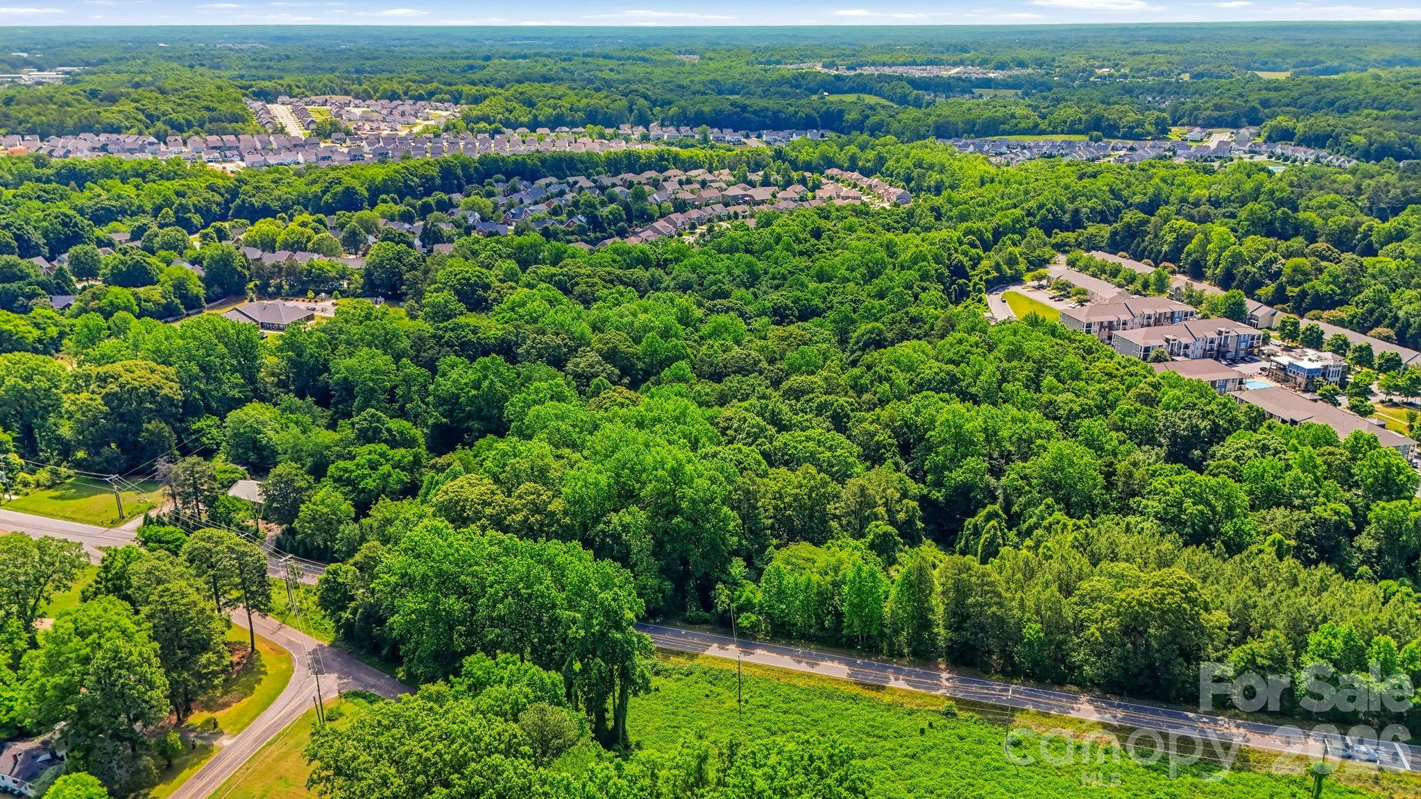 1321 Mecklenburg Highway Property Photo 4