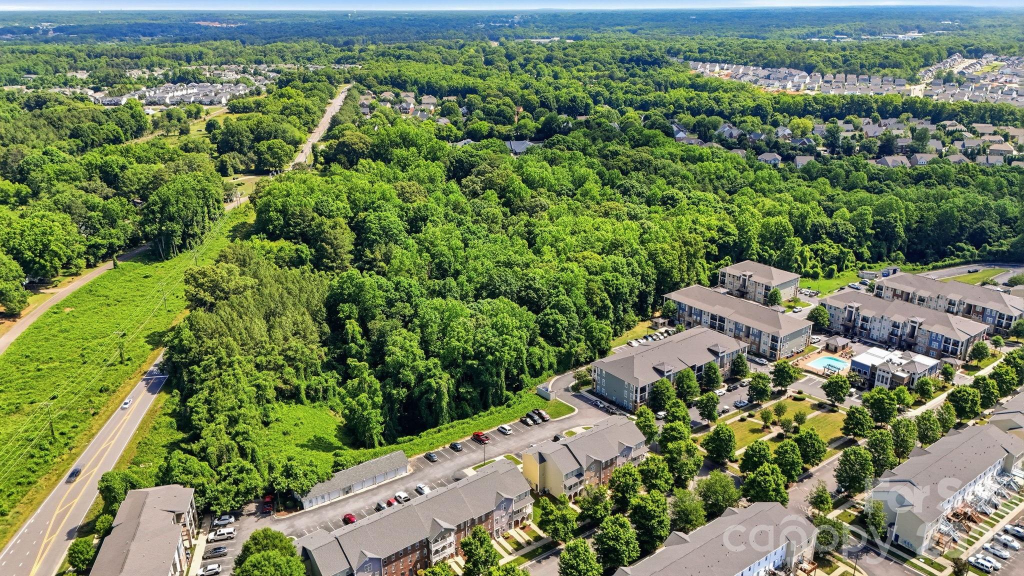 1321 Mecklenburg Highway Property Photo 6