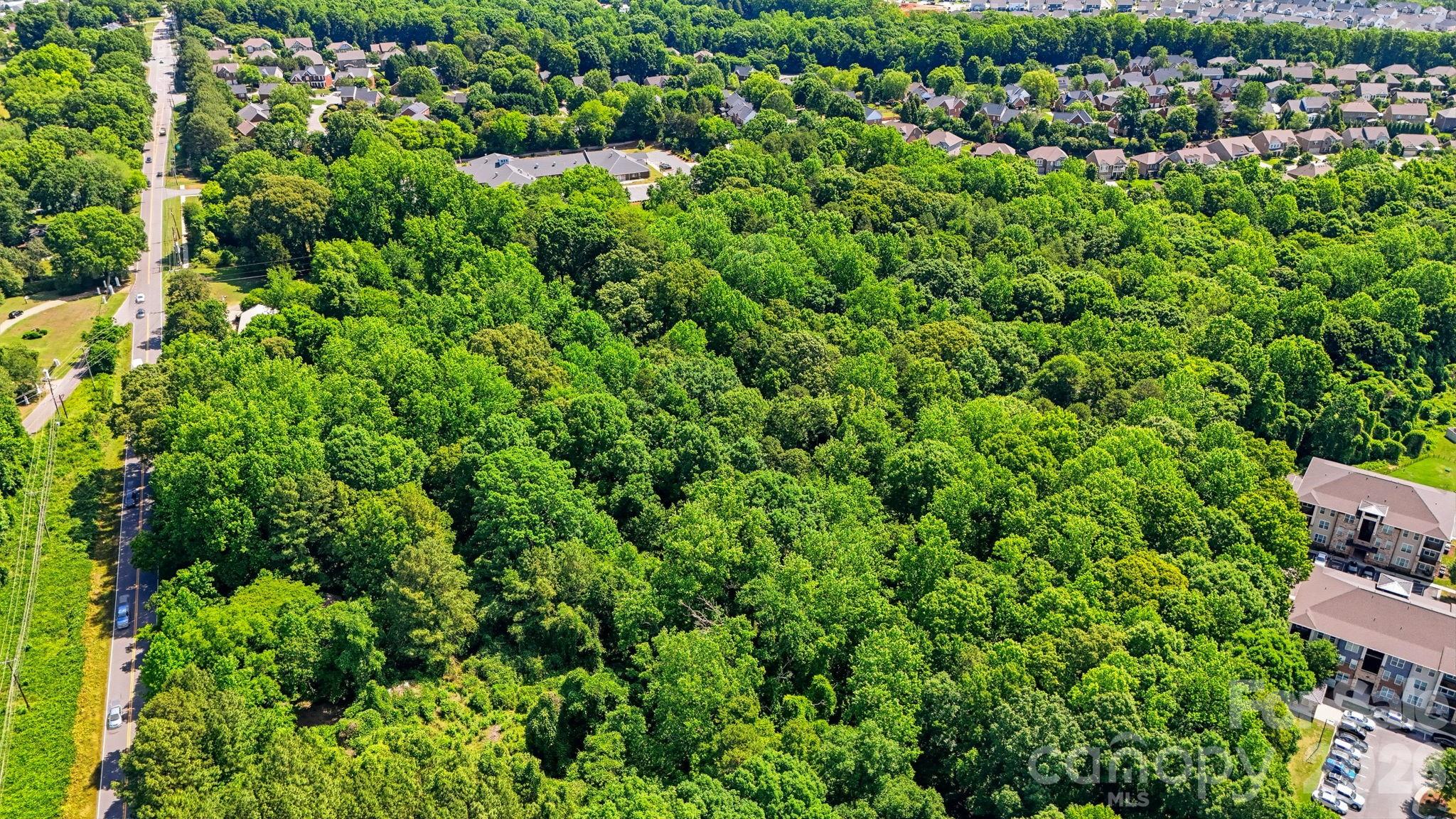 1321 Mecklenburg Highway Property Photo 13