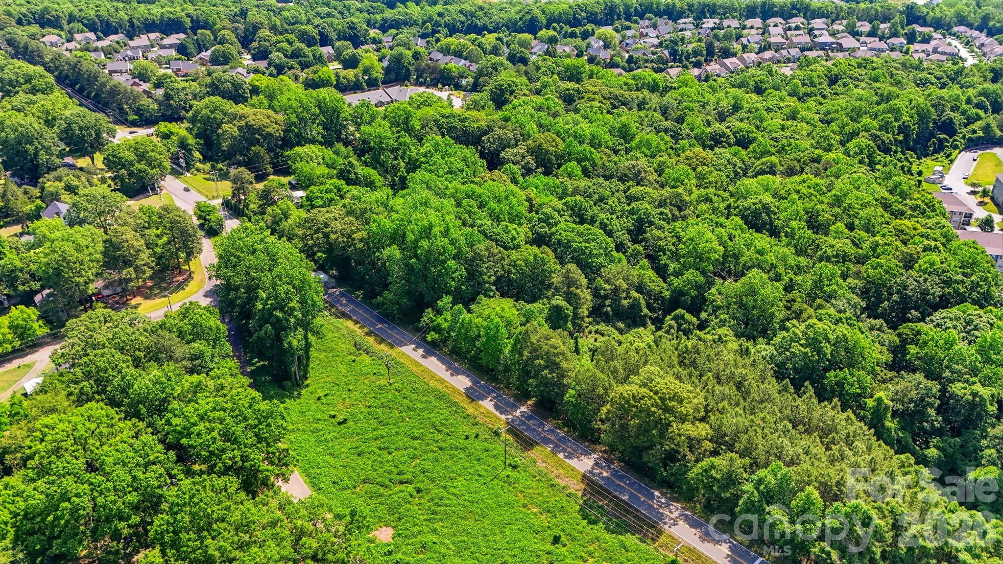 1321 Mecklenburg Highway Property Photo 14