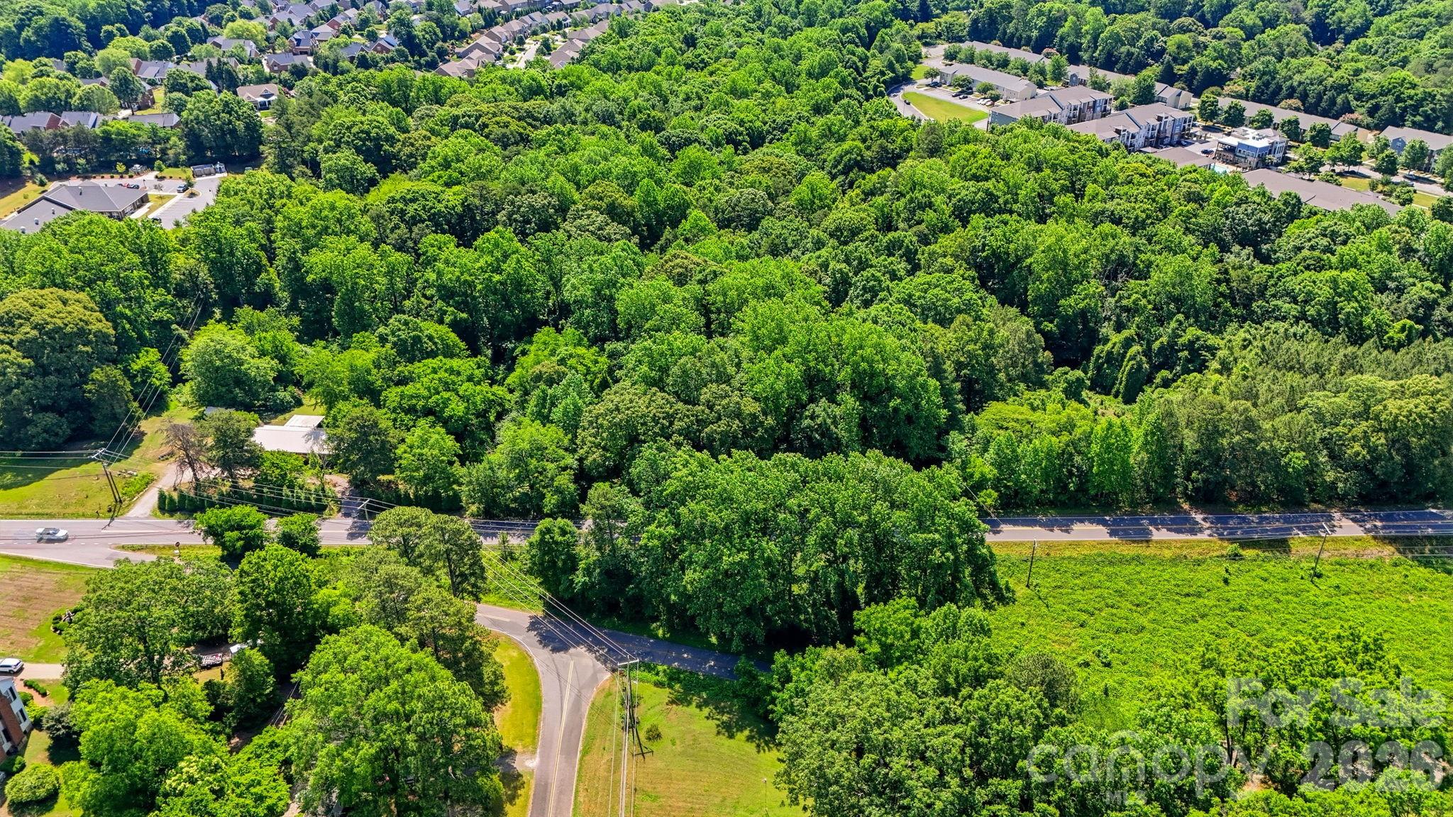 1321 Mecklenburg Highway Property Photo 15