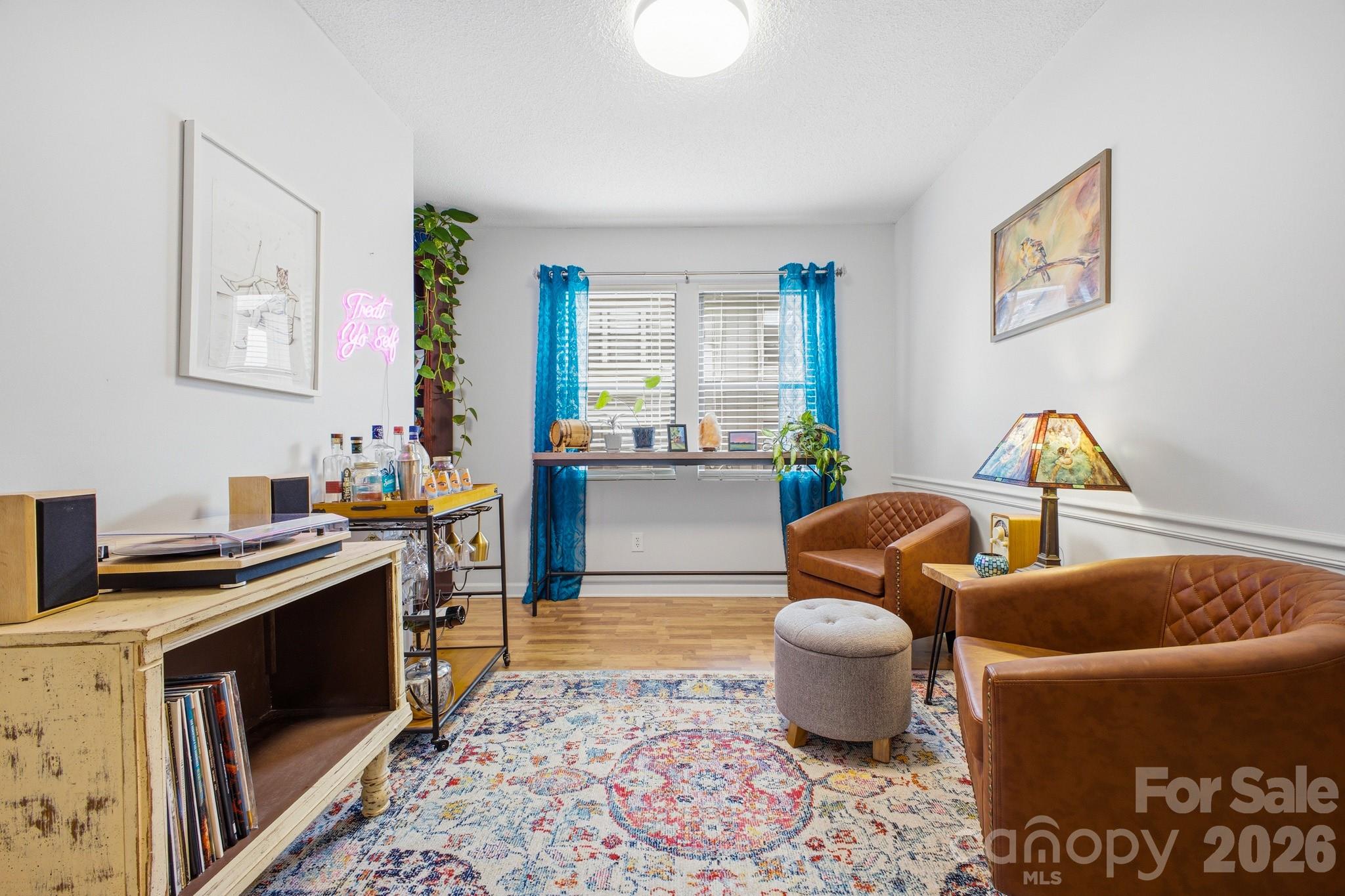 2305 Abbey Circle Property Photo 8