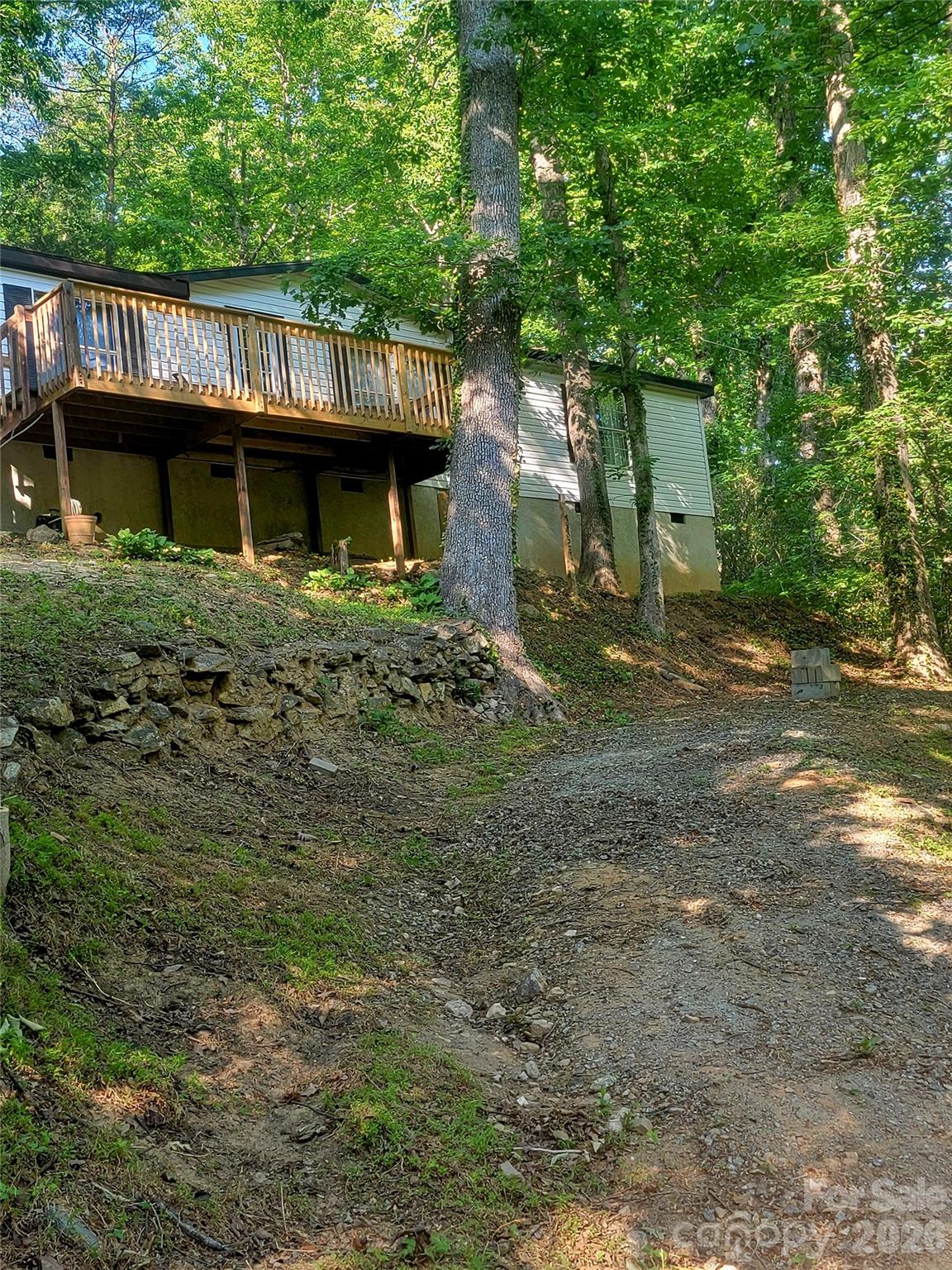 138 Buddy Lane Property Photo 4