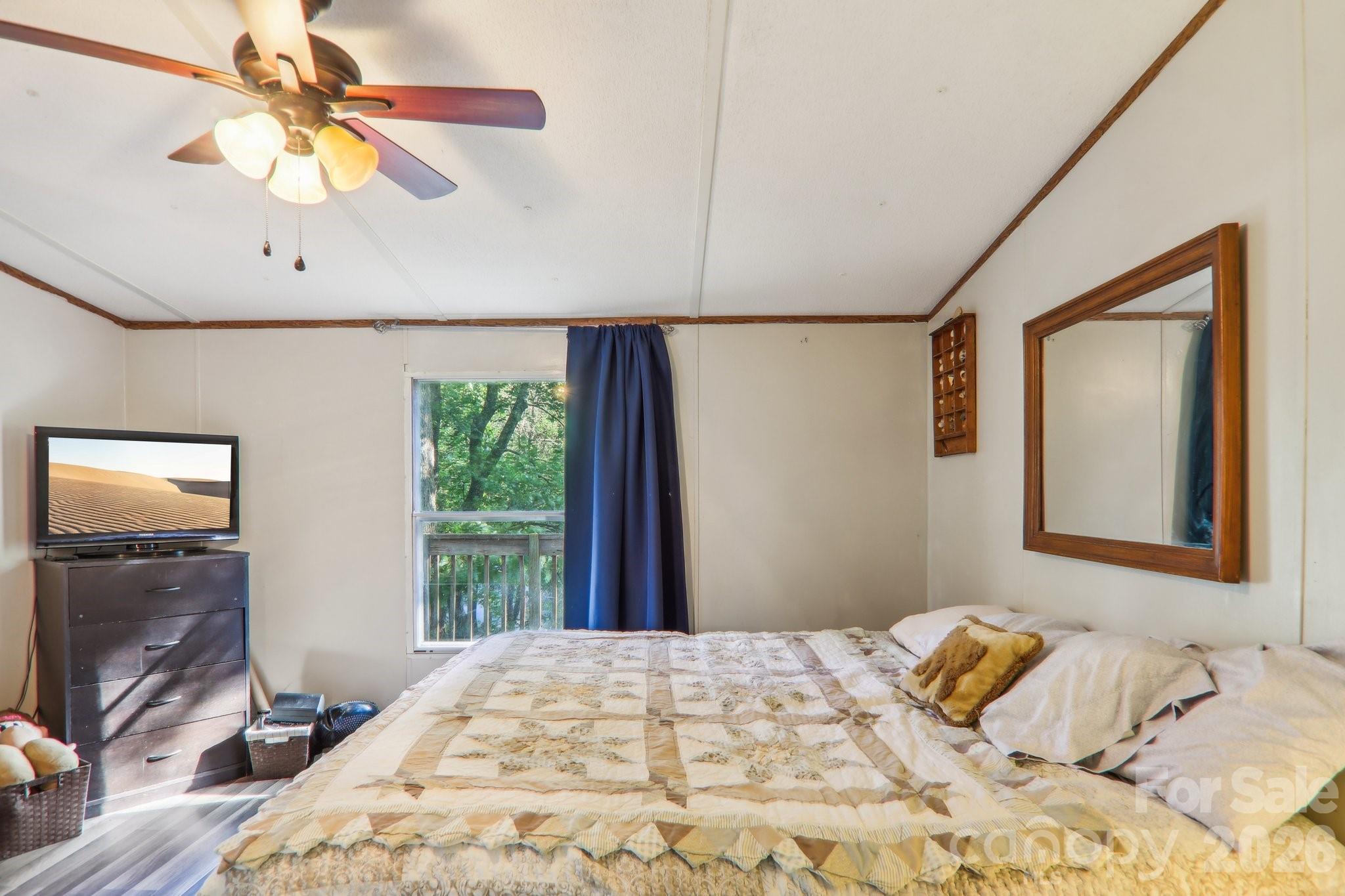 138 Buddy Lane Property Photo 6