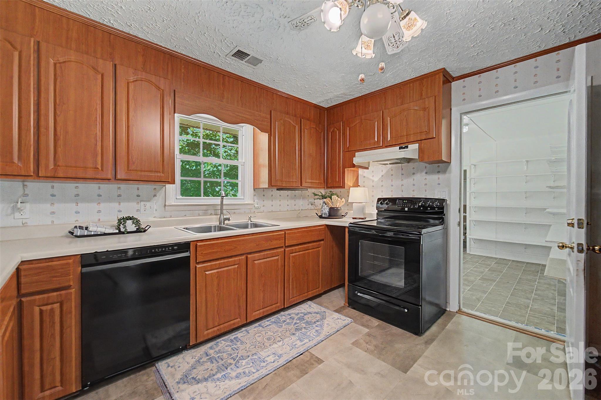 1747 University Heights Road Property Photo 18