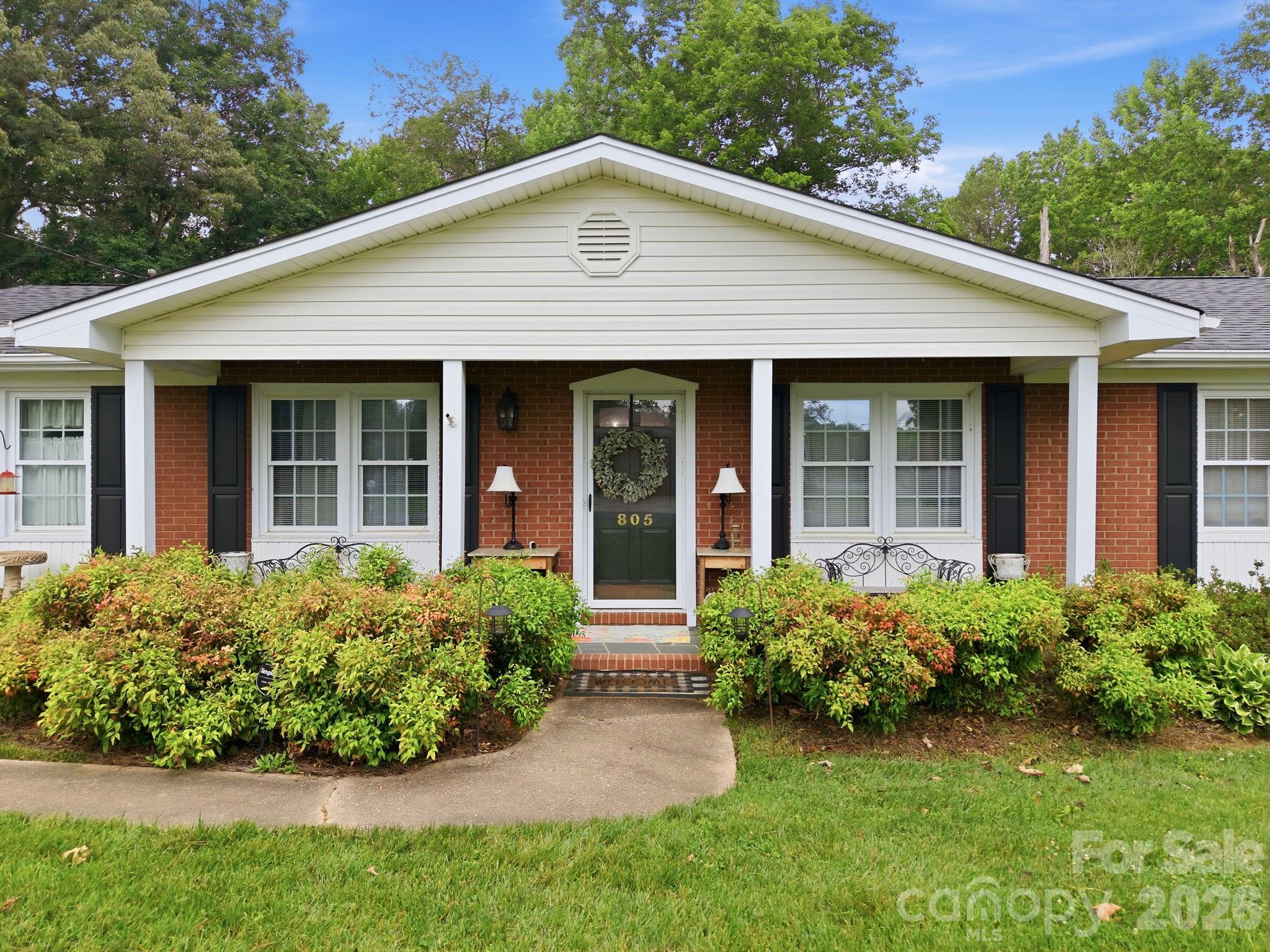 805 Pine Hill Drive Property Photo 7