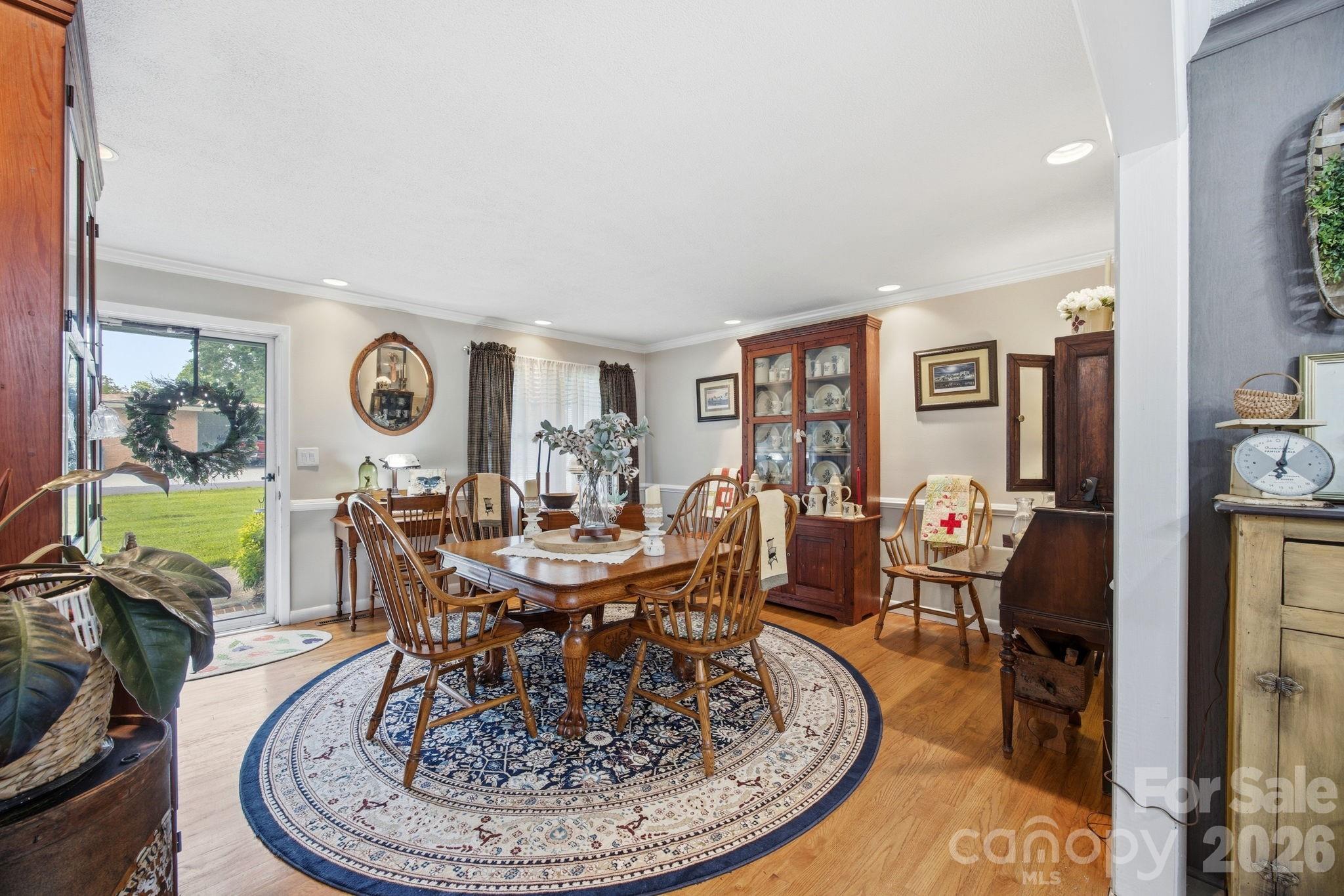 805 Pine Hill Drive Property Photo 12