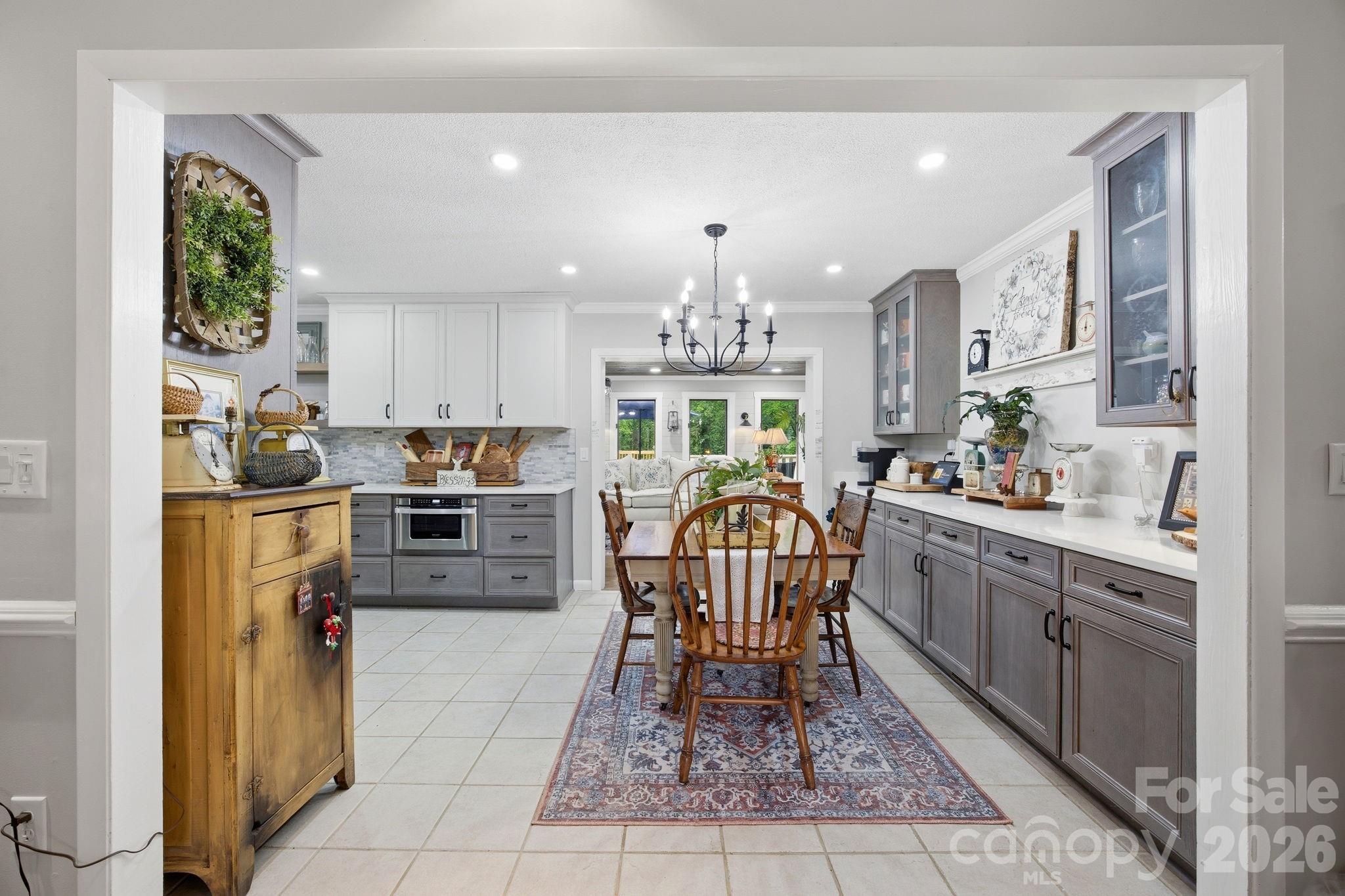 805 Pine Hill Drive Property Photo 13