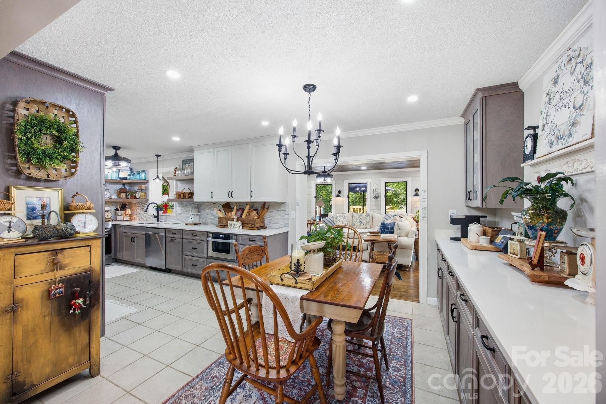 805 Pine Hill Drive Property Photo 14
