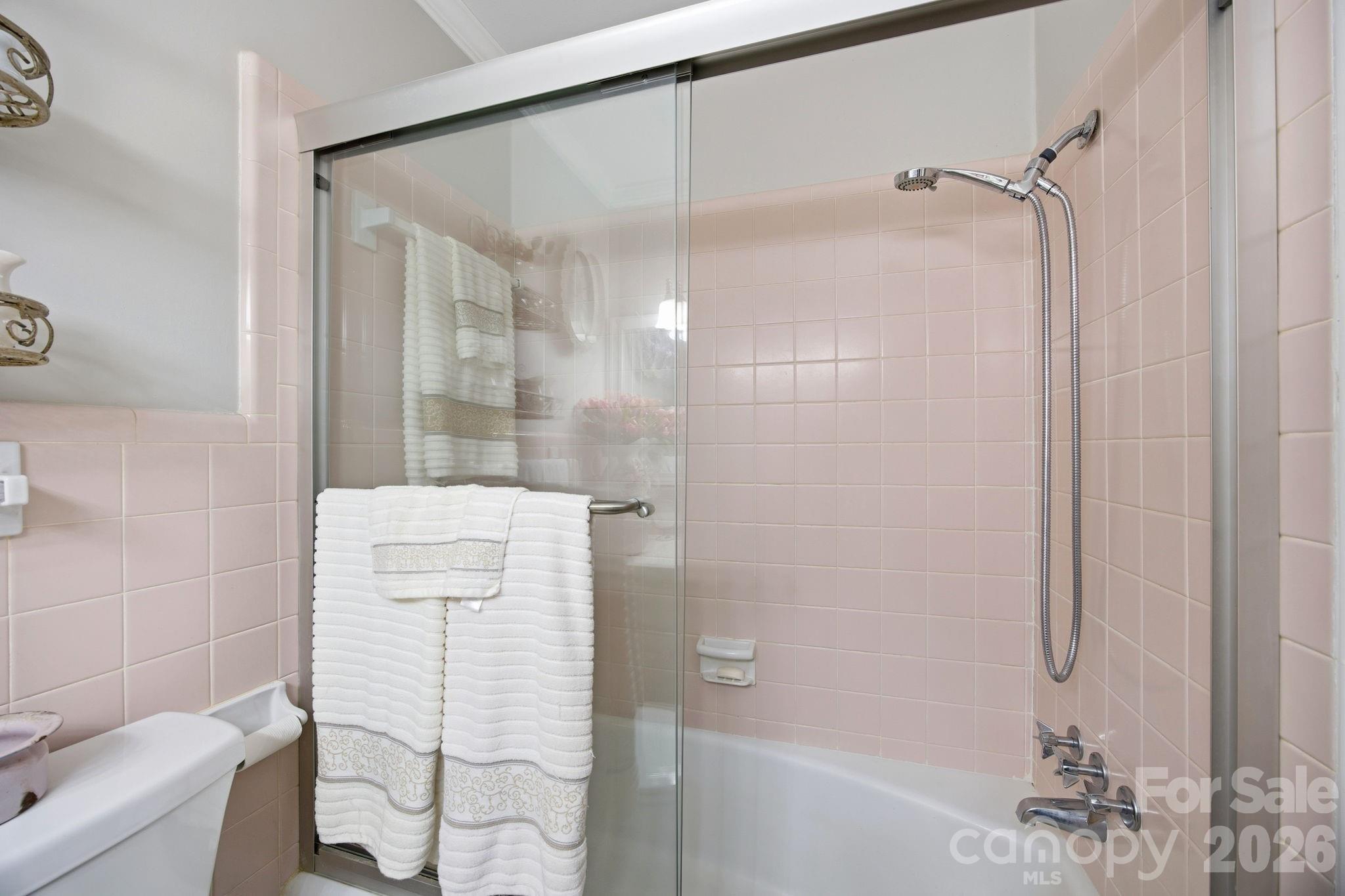 805 Pine Hill Drive Property Photo 33
